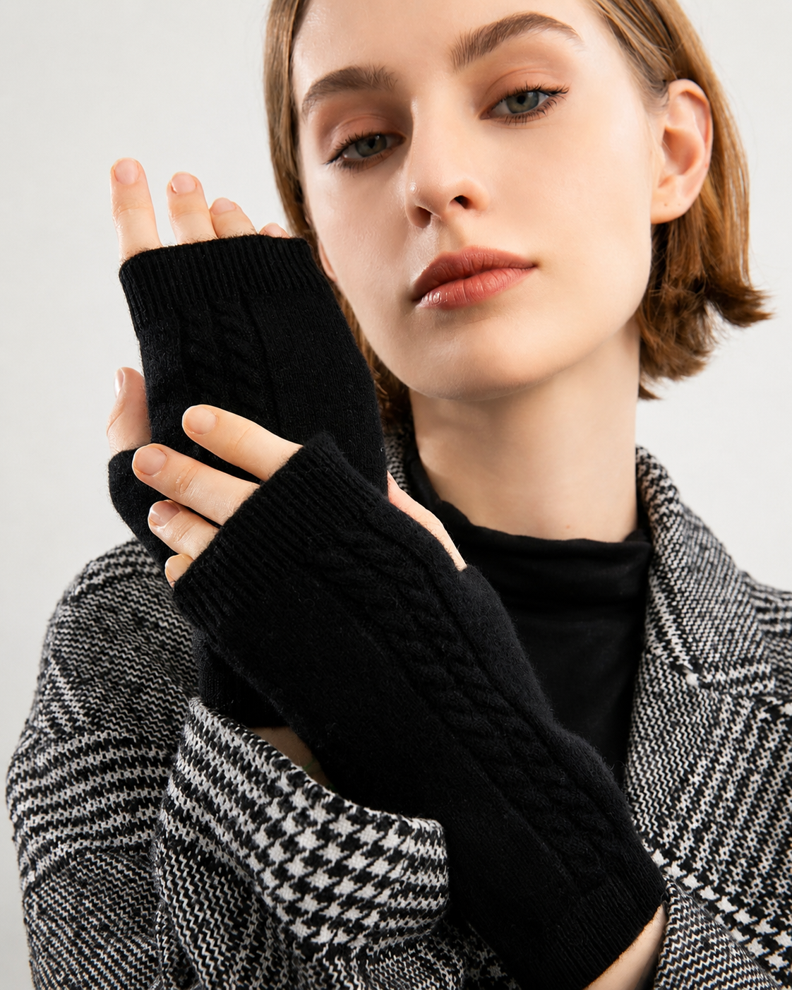100% Pure Cashmere Fingerless Gloves with Cable Knit Detail