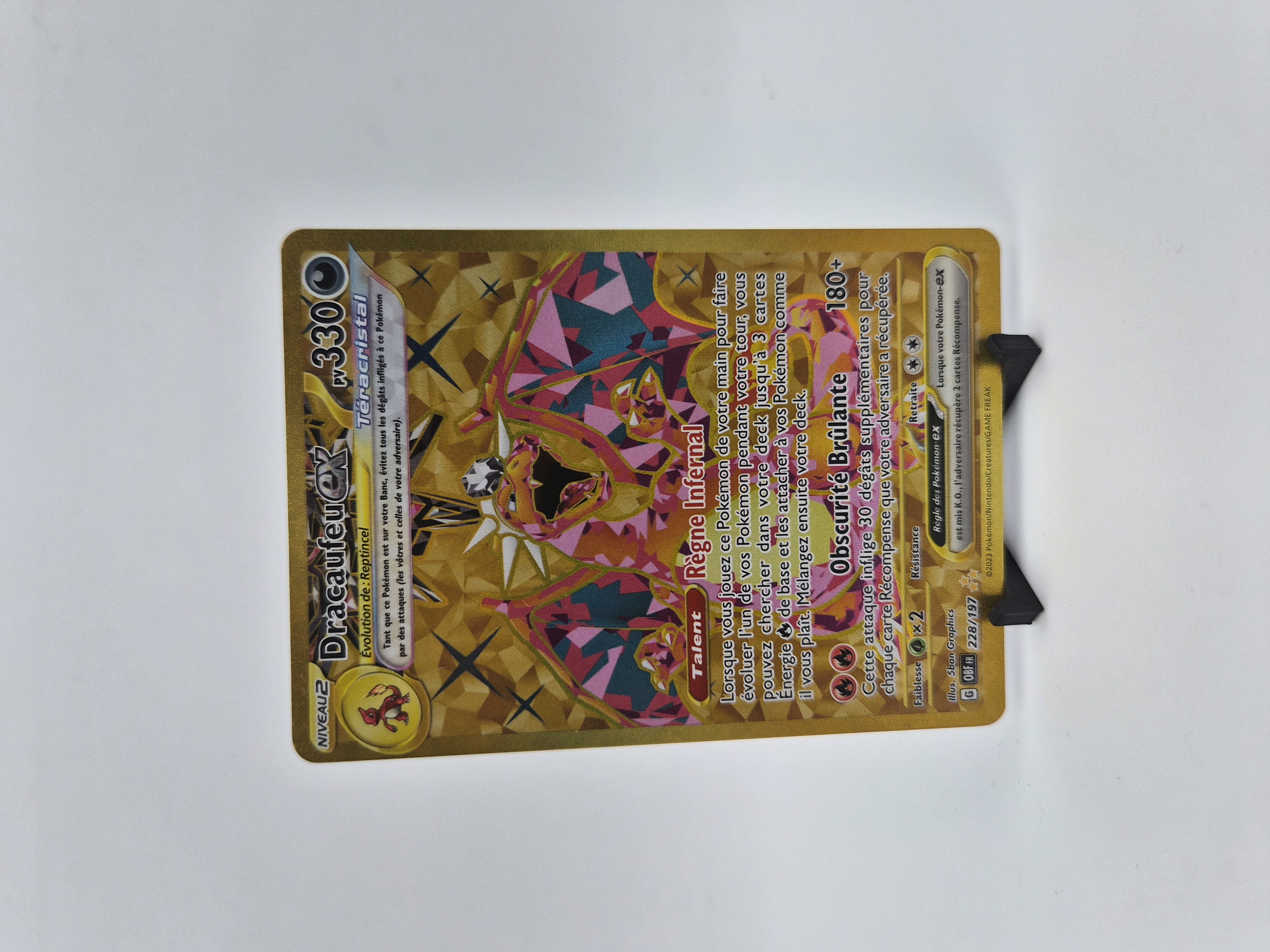 Dracaufeu EX Gold 228/197 – Flammes Obsidiennes – Écarlate et Violet – 