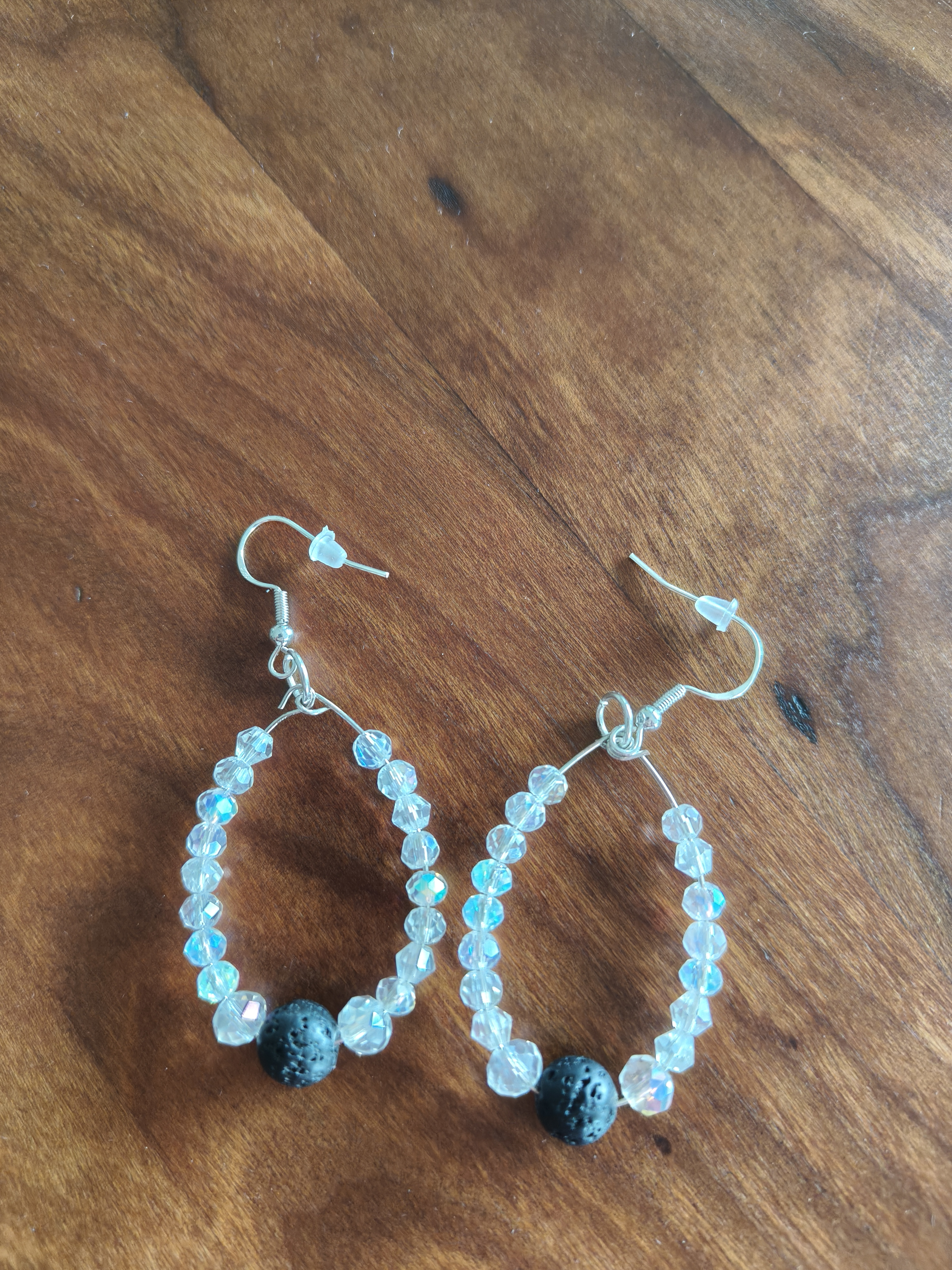 Ohrringe mit Lavakugel und Glaskristall