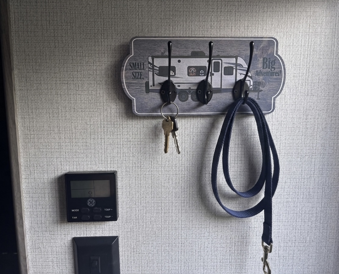 Custom RV Key Holder for Wall - Personalized Camper Gift with Custom Illustrations of Family & Pets - Travel Trailer Leash and Key Hook