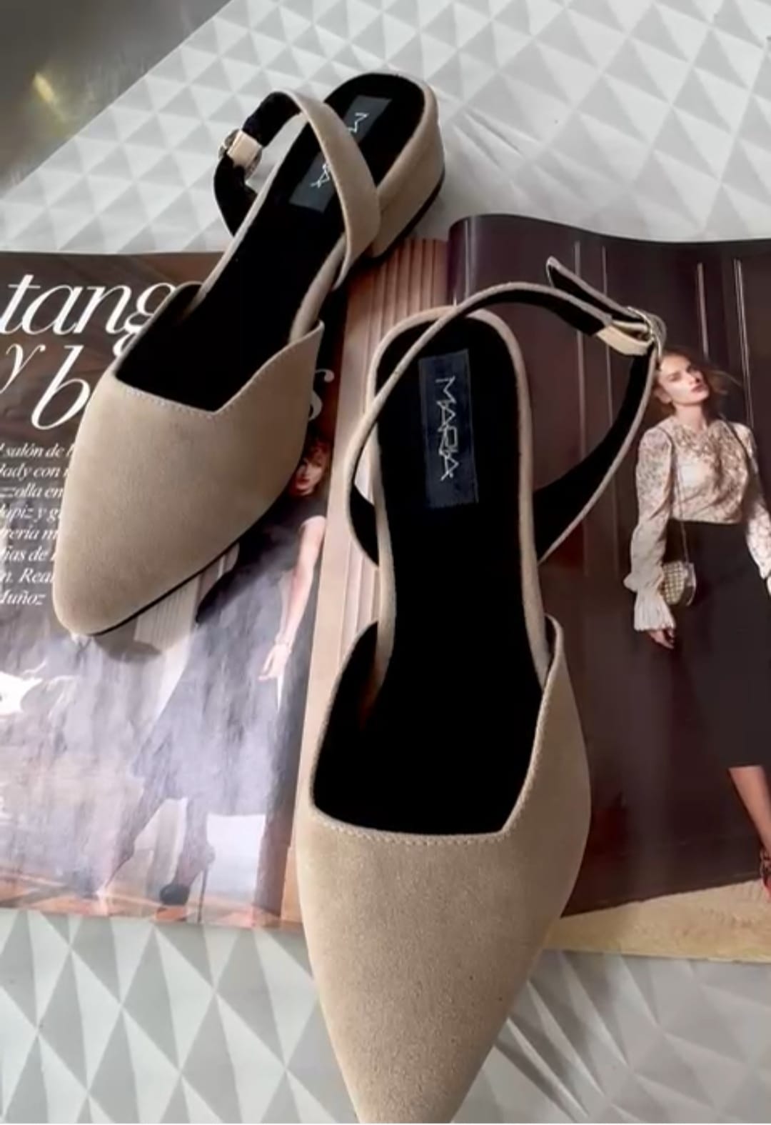 Bailarinas Nude de Punta Cerrada