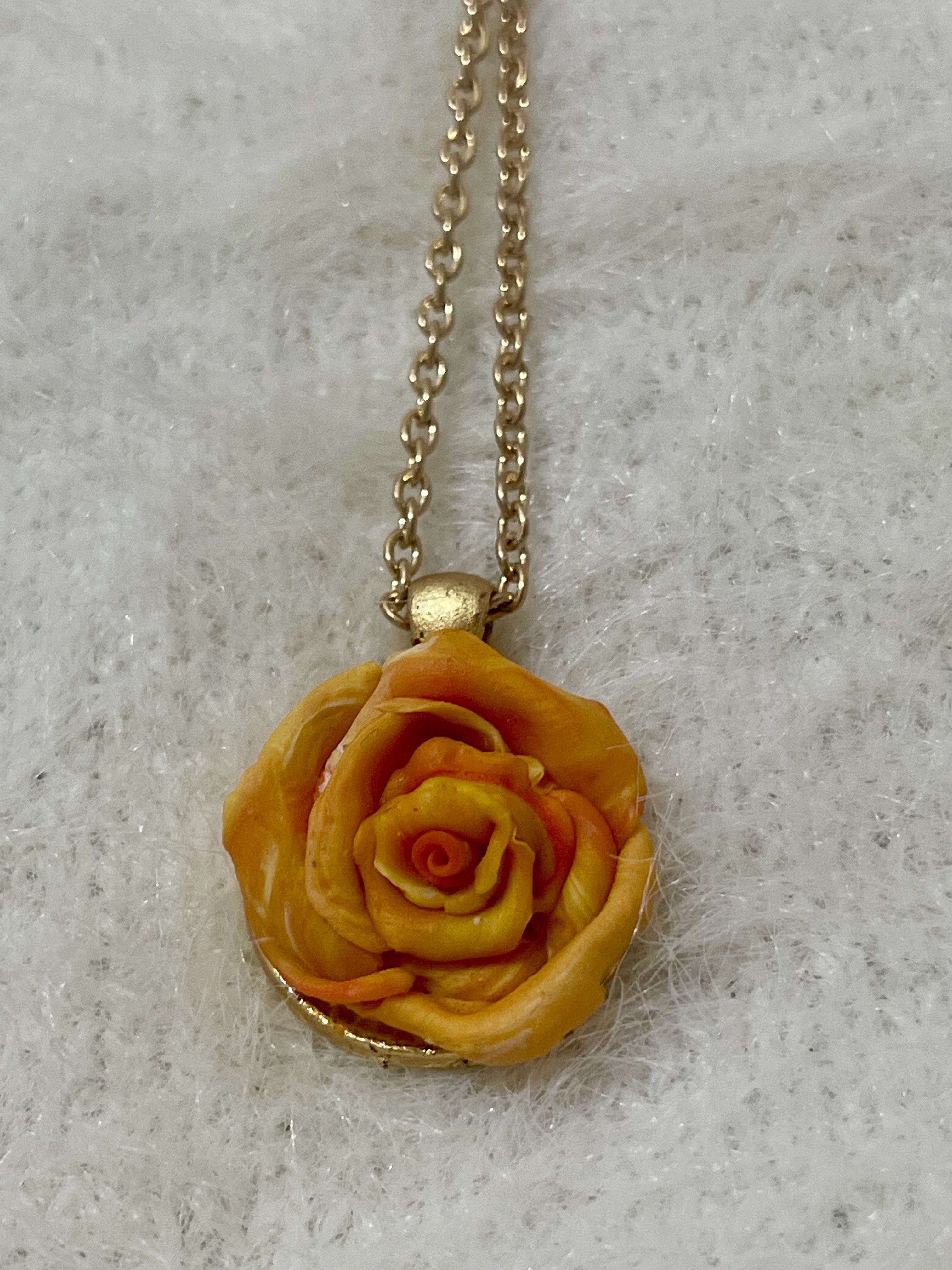Rose Pendant Necklace
