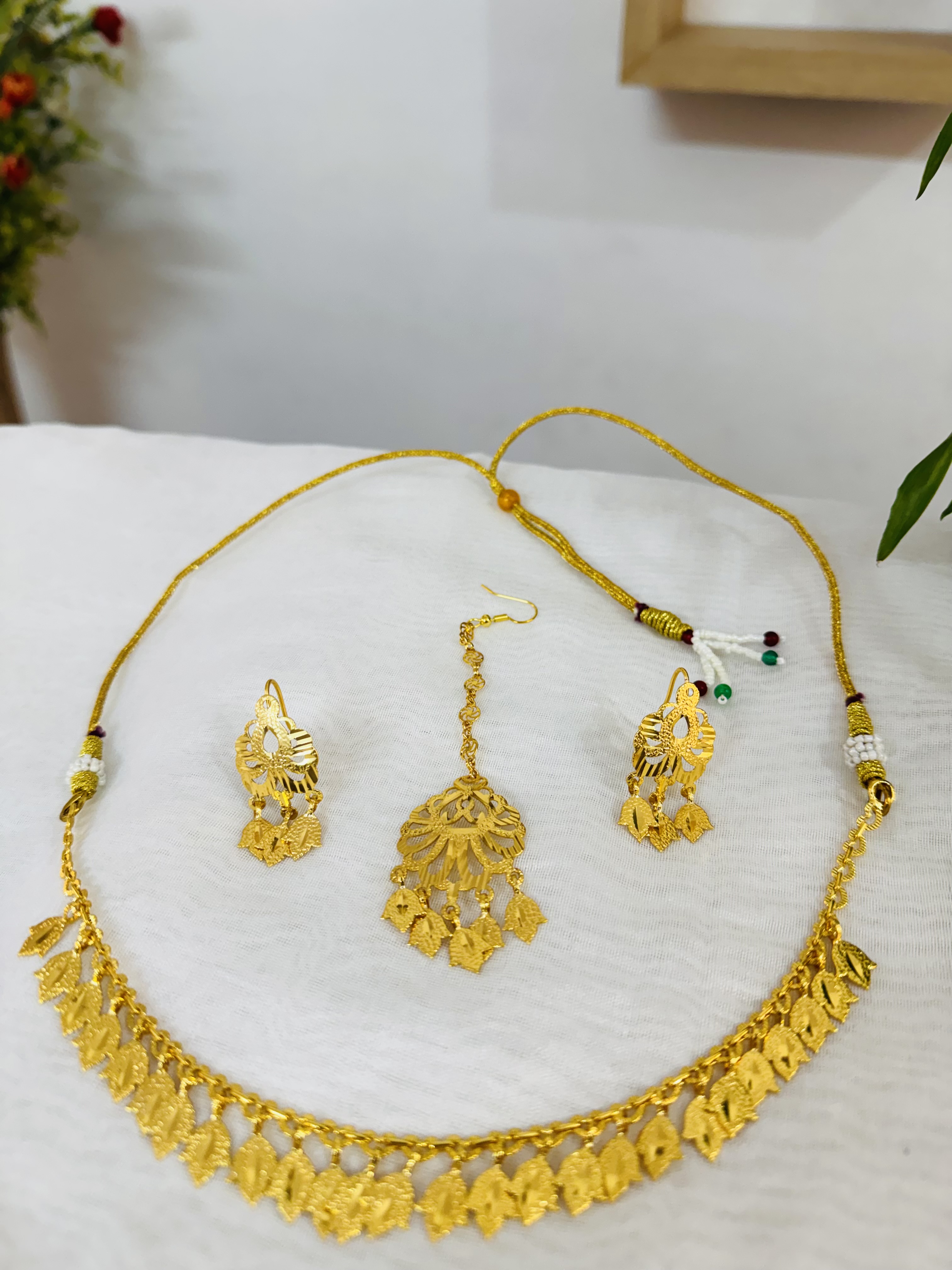 Traditional Gold Look Necklace Set 