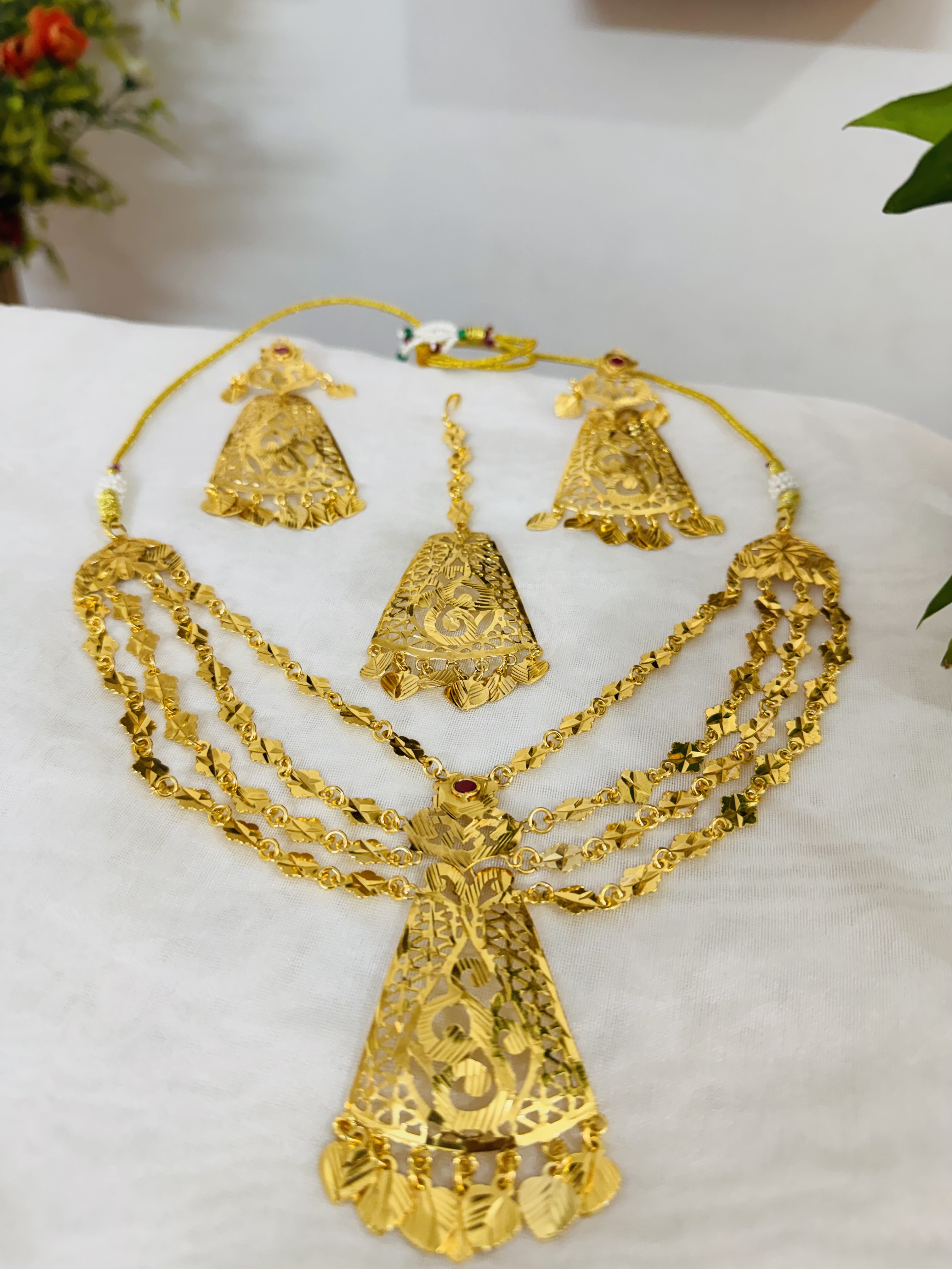 Real Gold Look Necklace Set