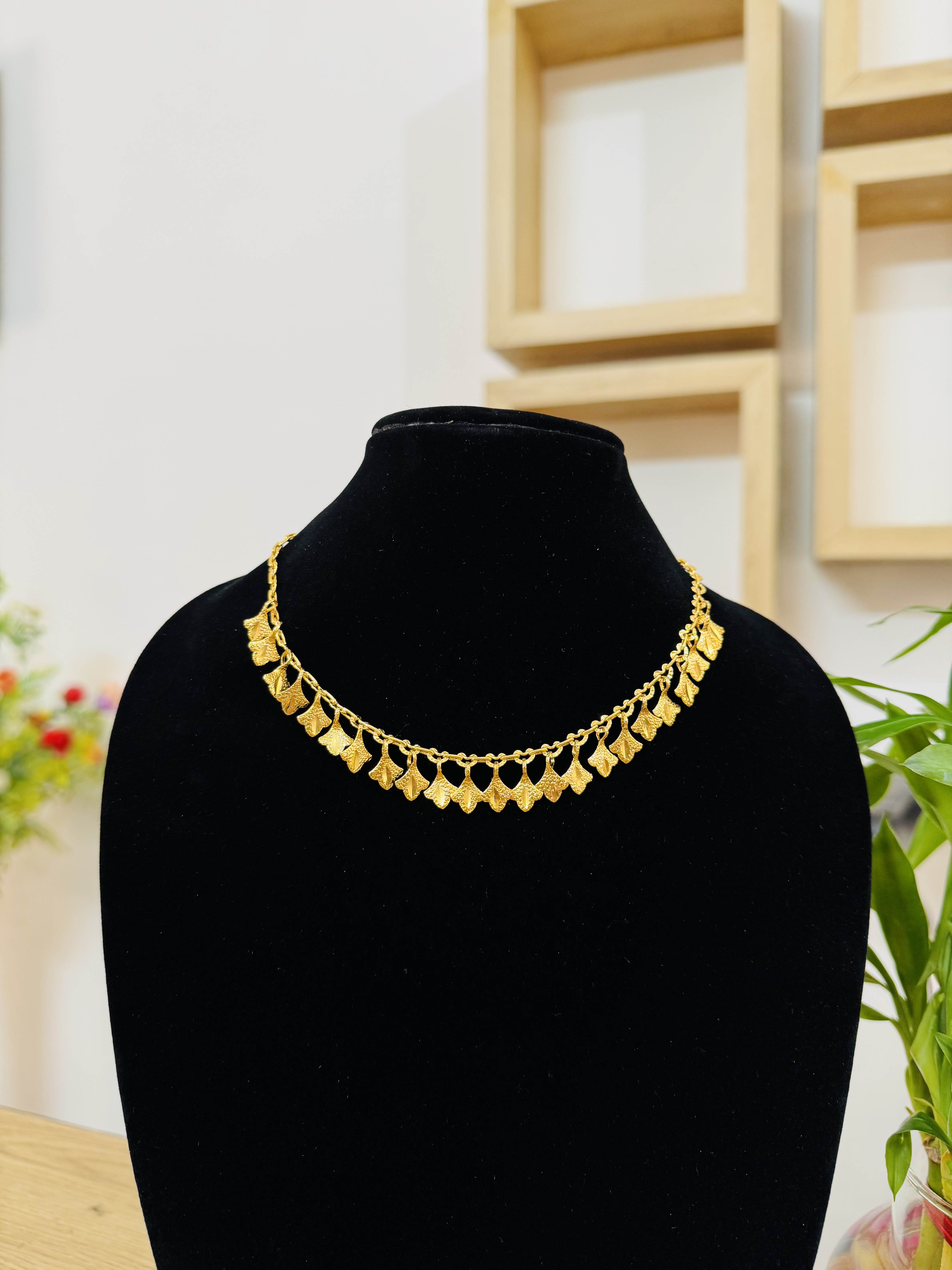 Gold Look Sleek Chain 