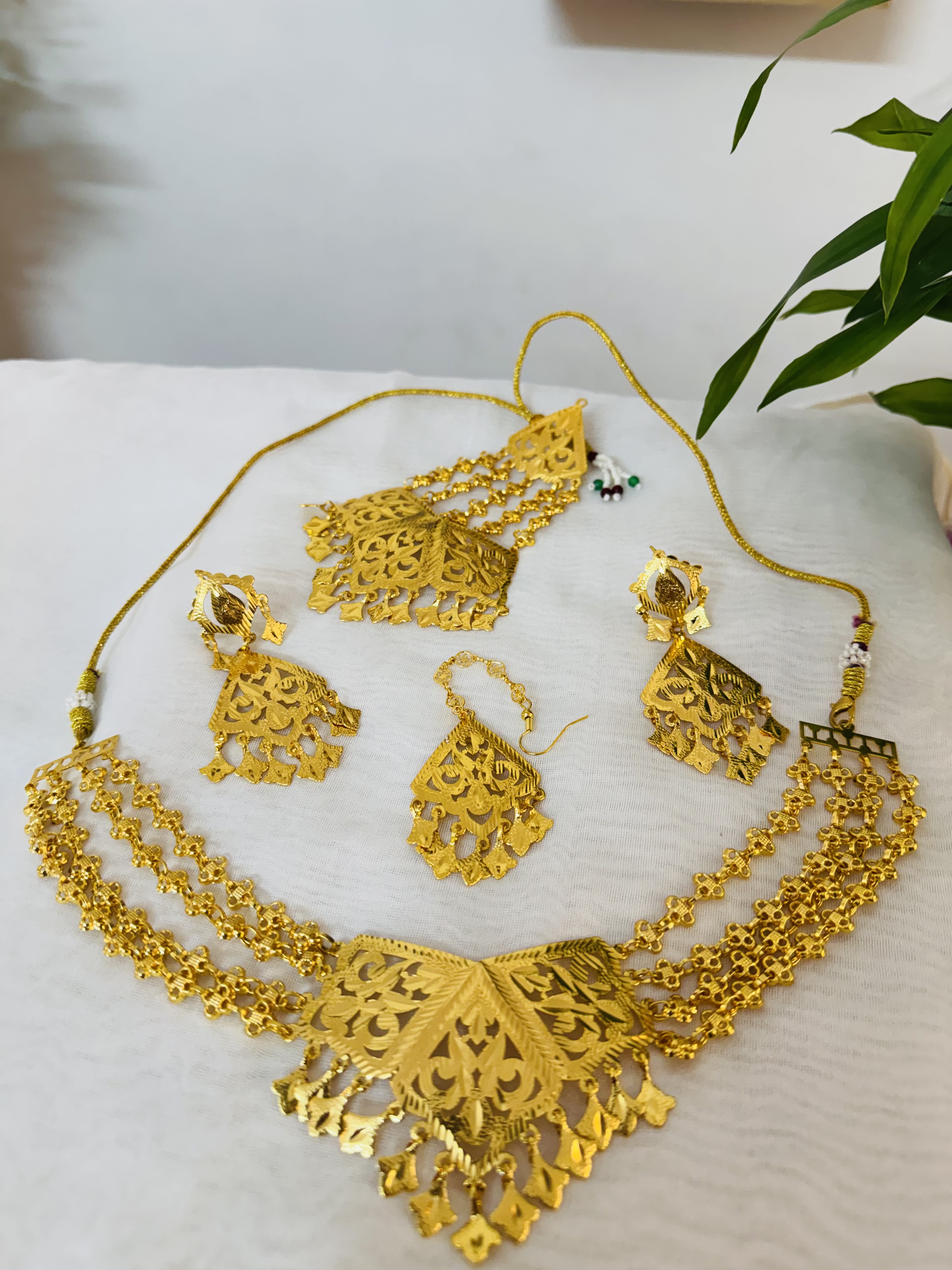 Gold Look Necklace Set