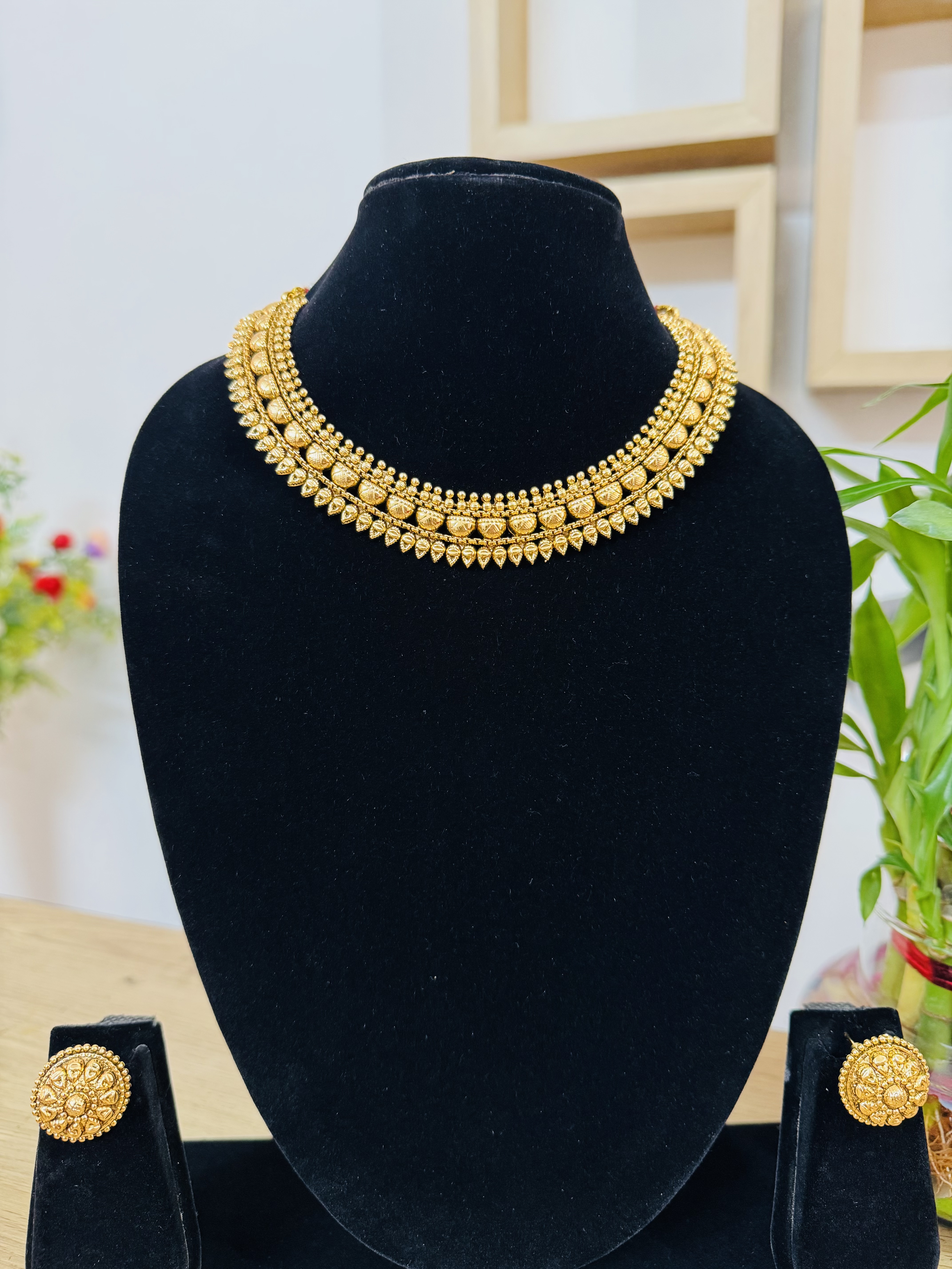 Antique Gold Look Necklace Set