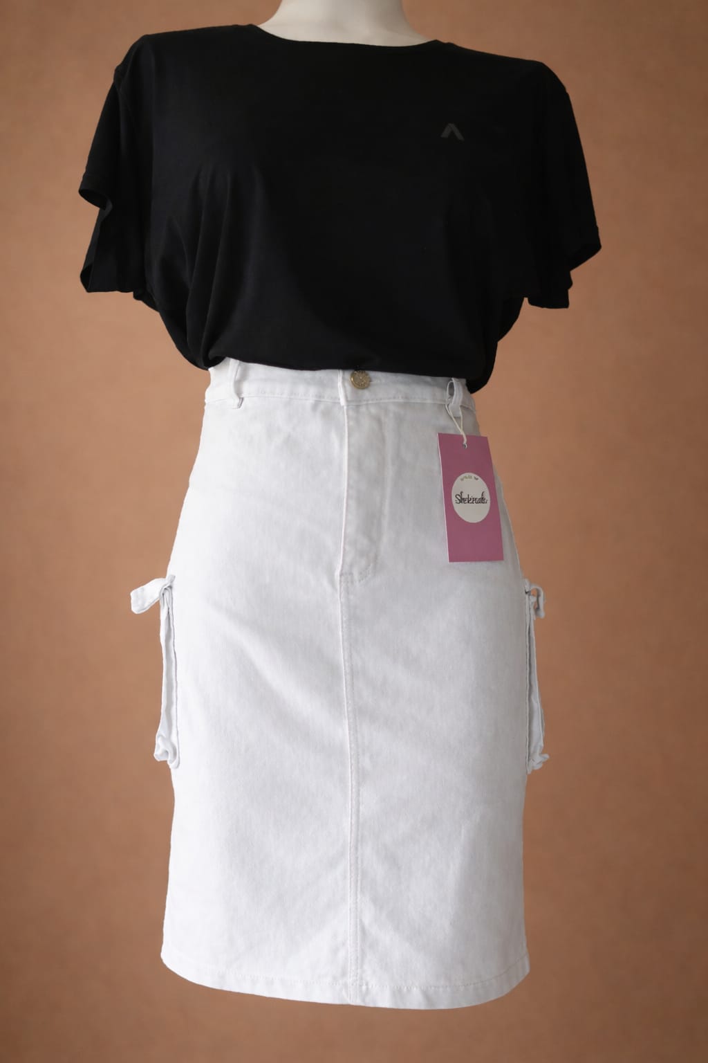 Falda blanca midi