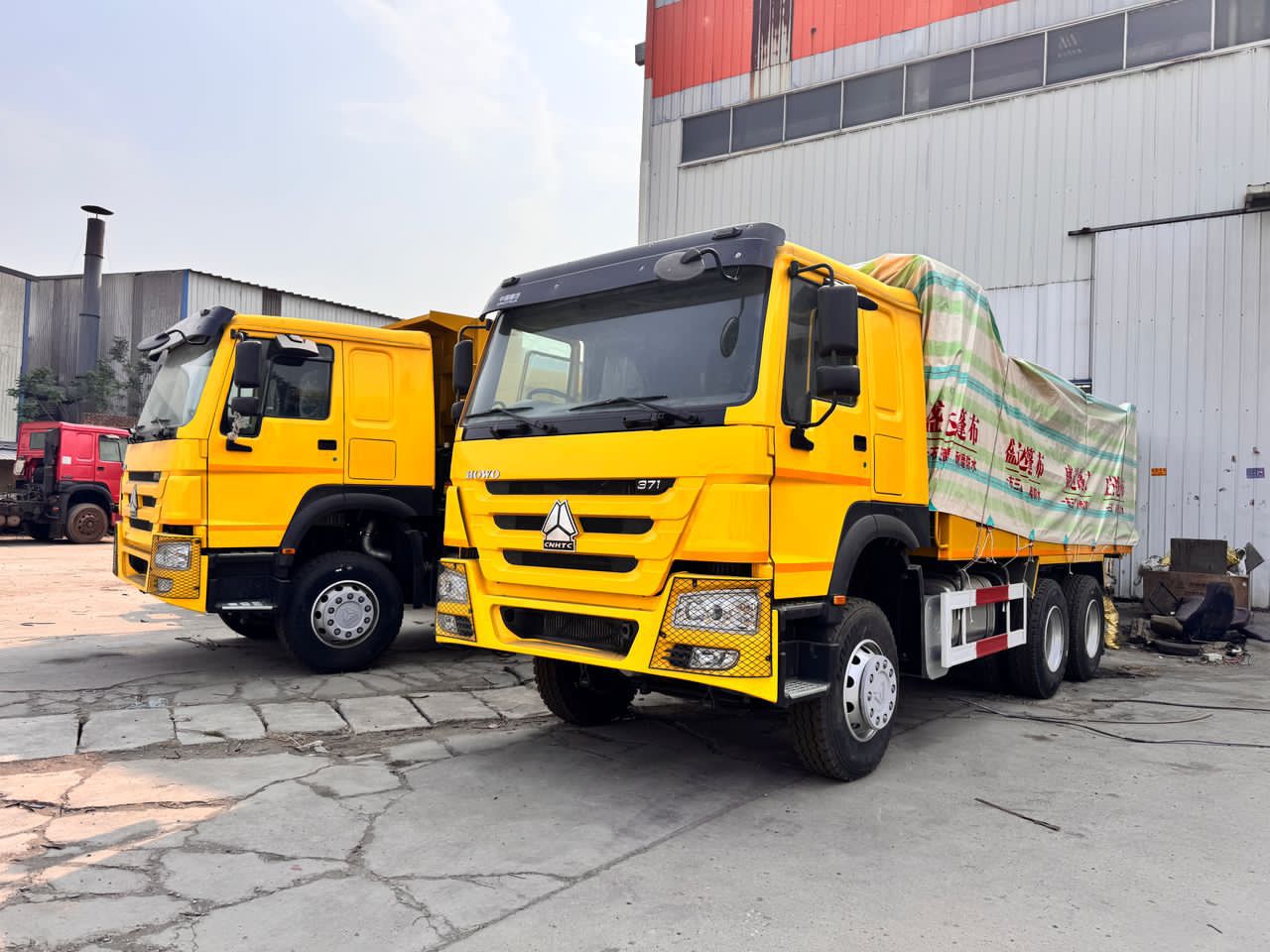 Heavy Duty Dump Truck