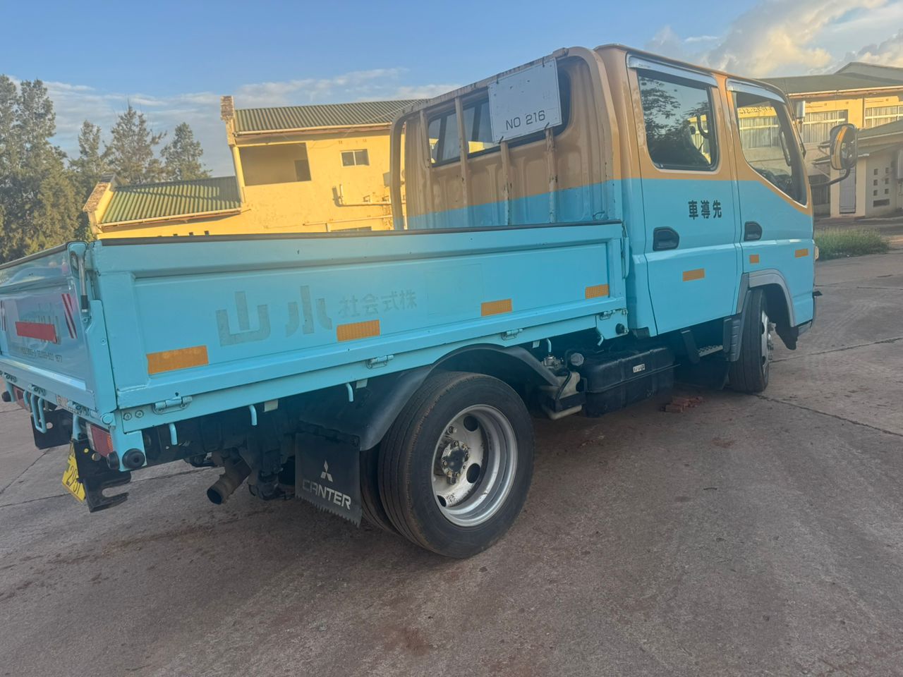 Light Duty Flatbed Truck