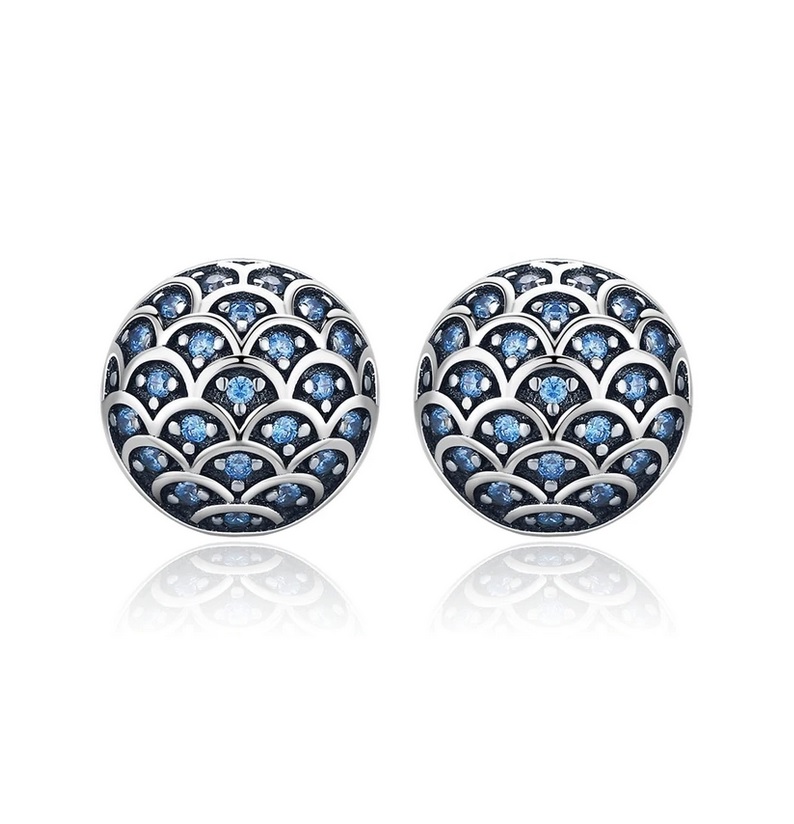 Aretes circulares con incrustaciones azules