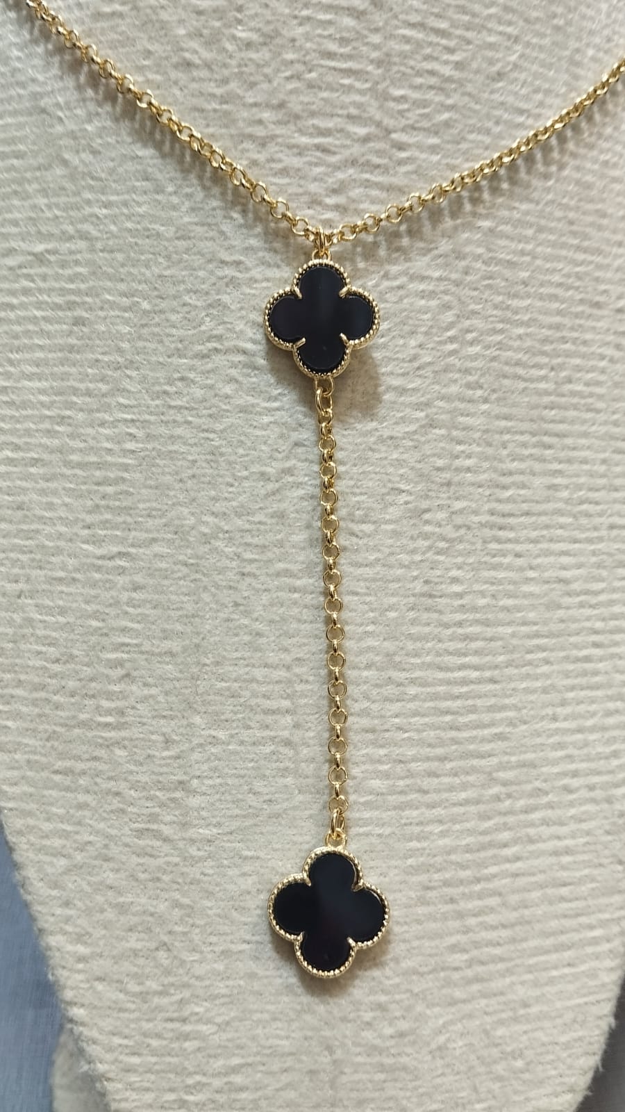 Colar Elegante Trevo Preto