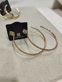 Argolas Douradas Texturizadas