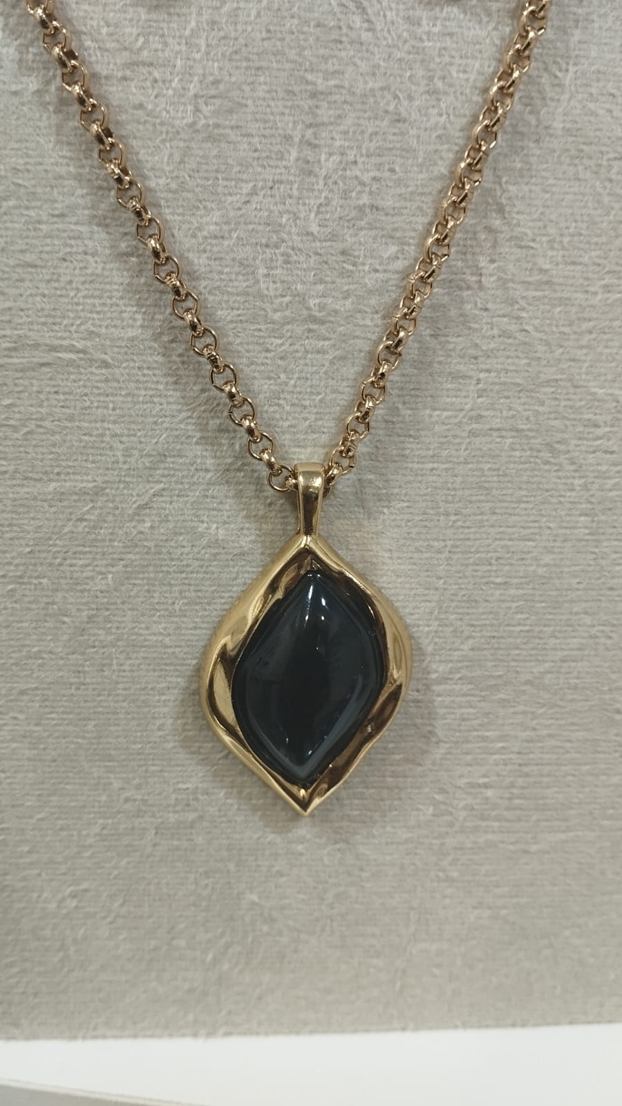 Colar de Pérolas Triplo