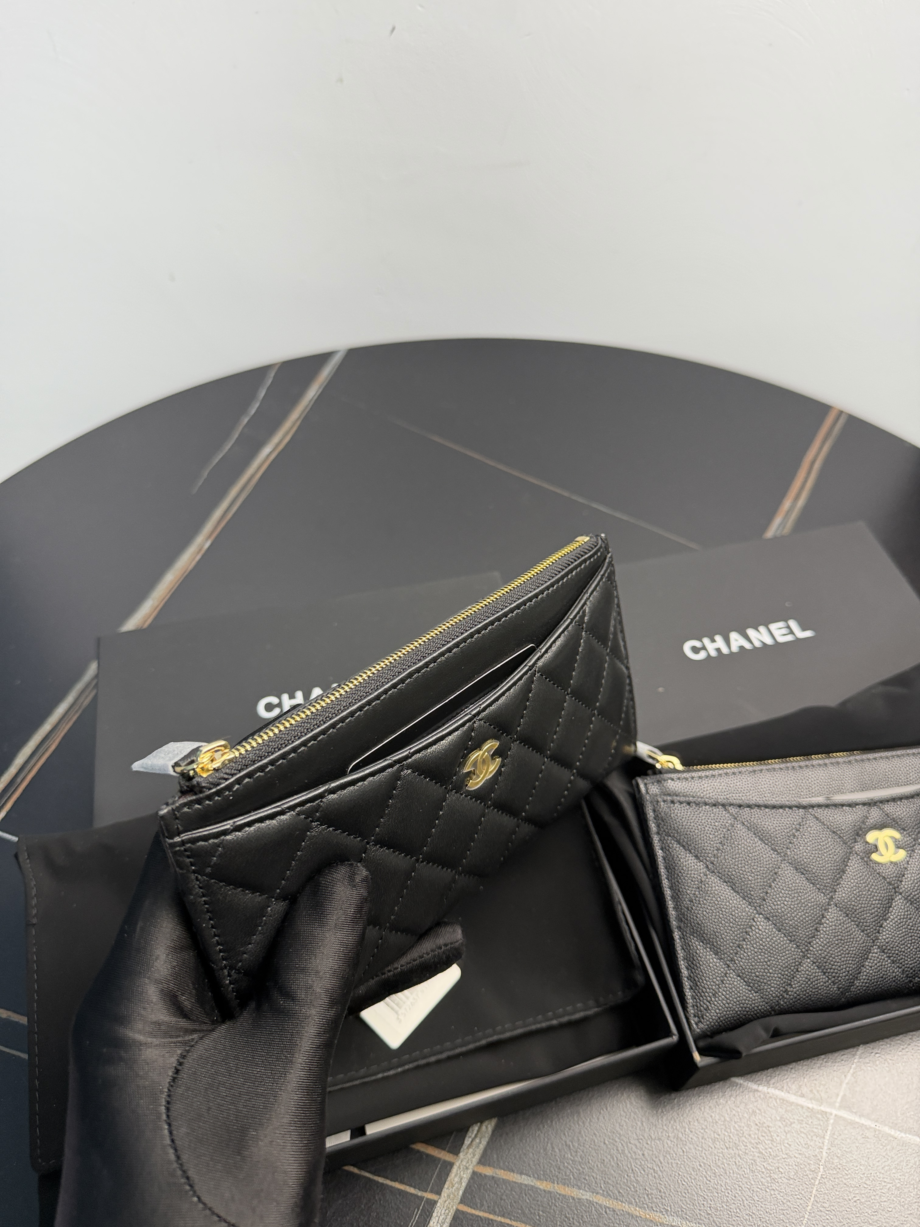 Chanel A81653 Classic Zipped Long Card Holder 