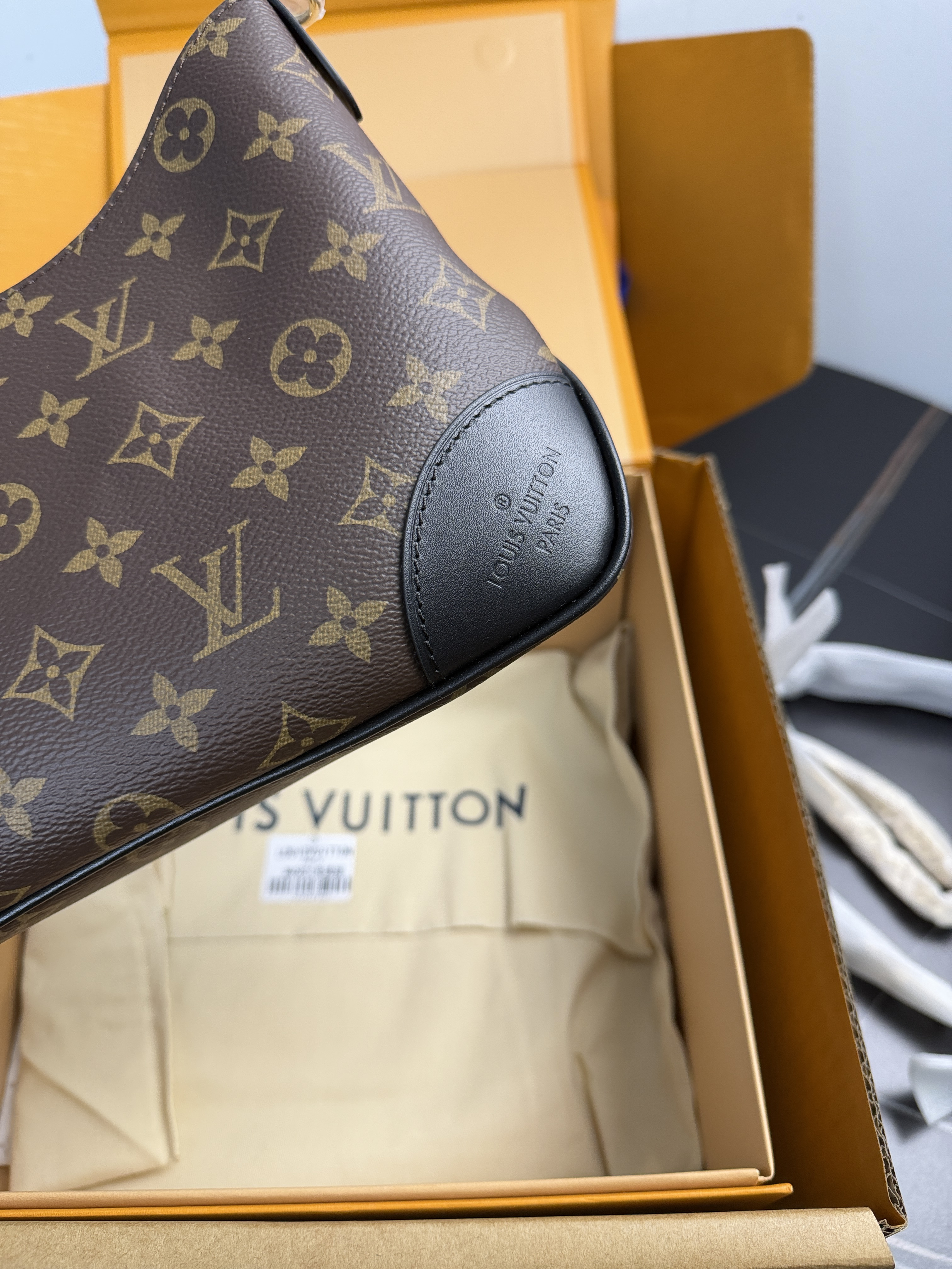 LV Boulogne handbag in Monogram canvas with black leather trim