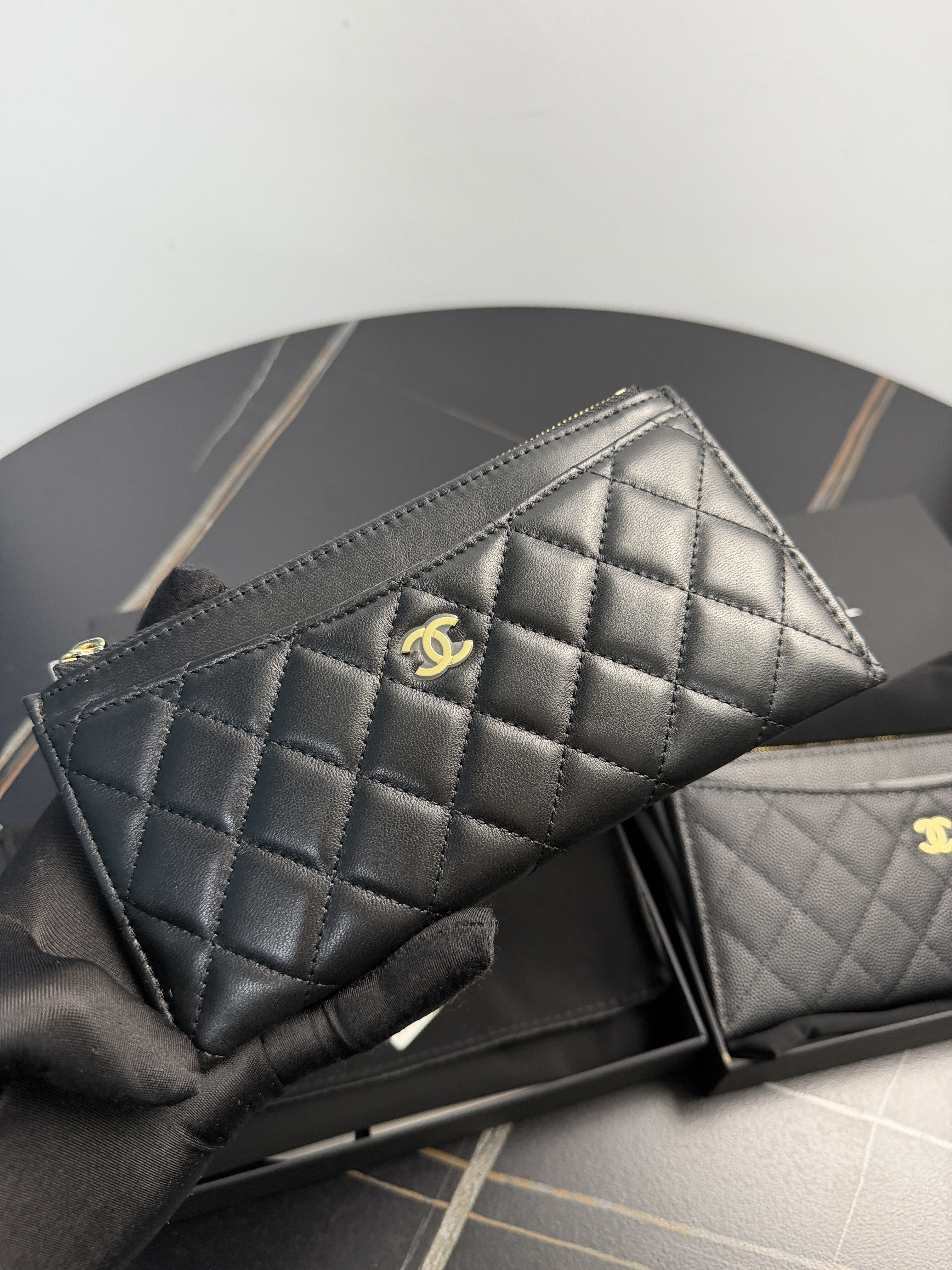 Chanel A81653 Classic Zipped Long Card Holder 