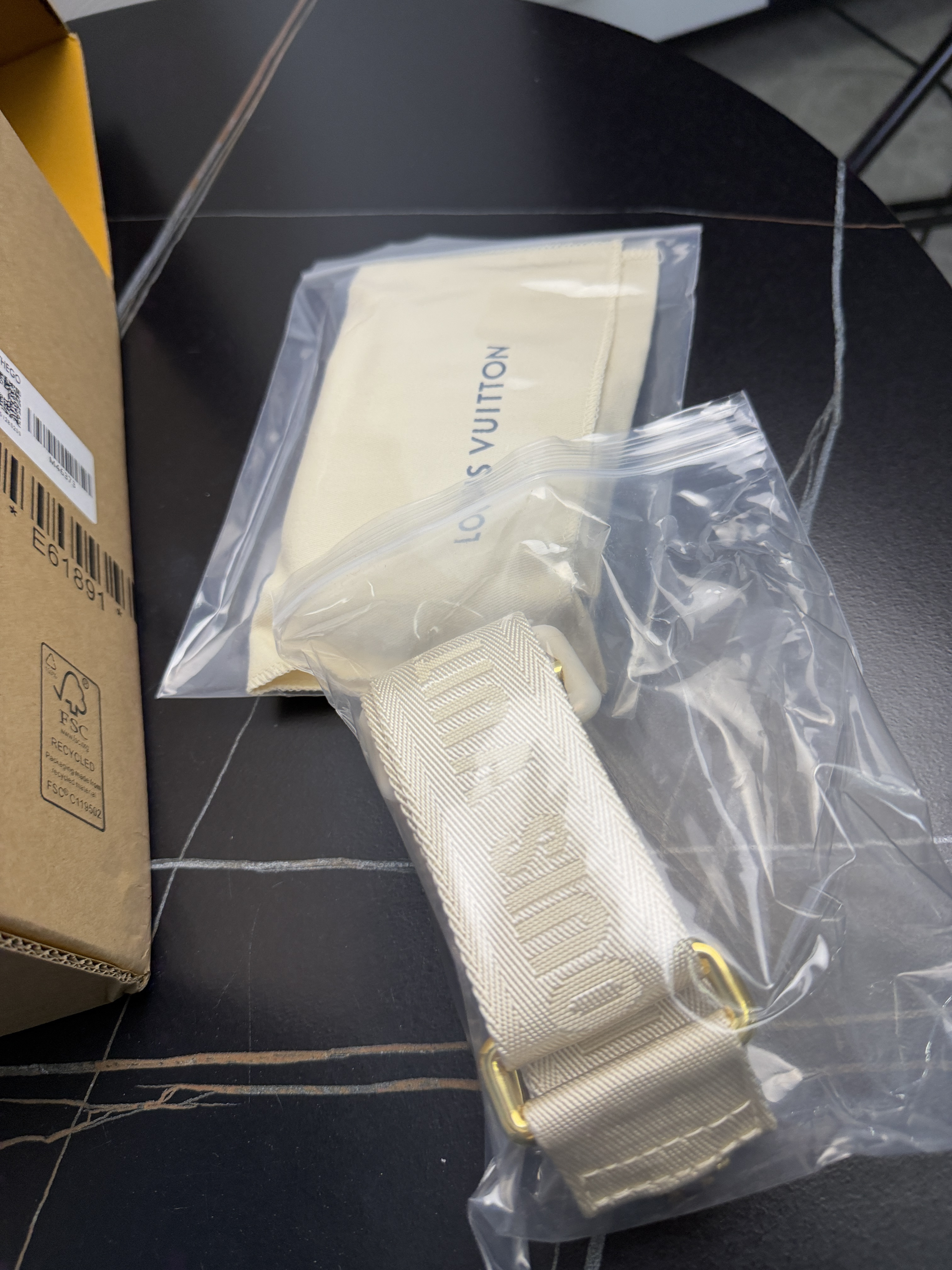 LV OnTheGo PM handbag in Monogram