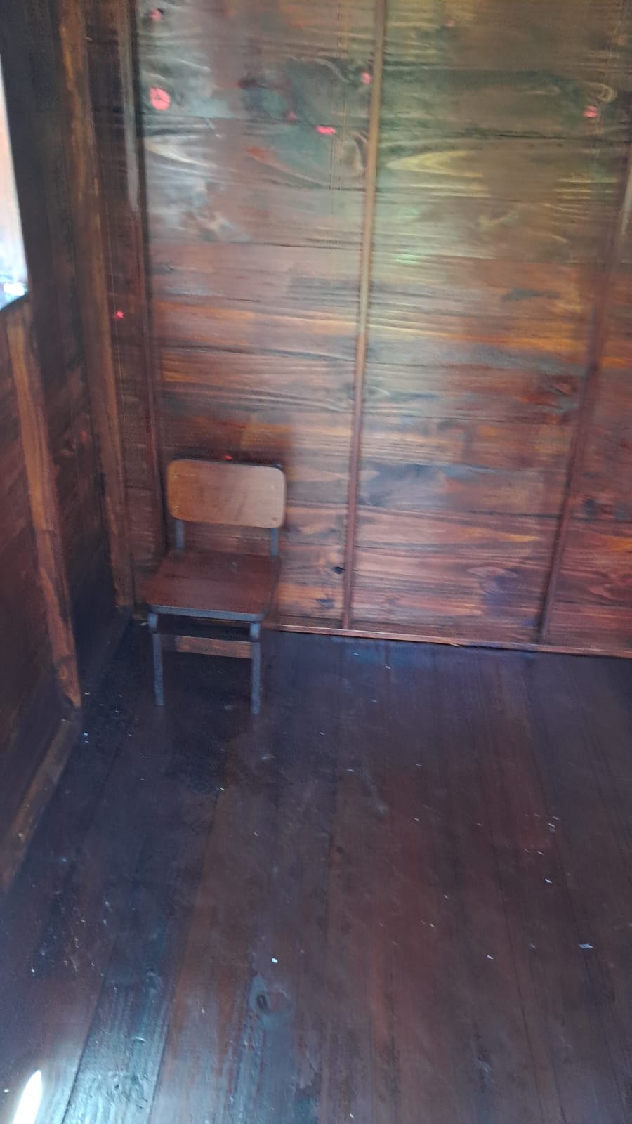 Casinha de Madeira Infantil estilo meia agua