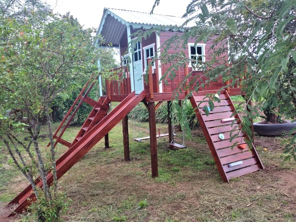Casa de Brincar Infantil de Madeira rústica 