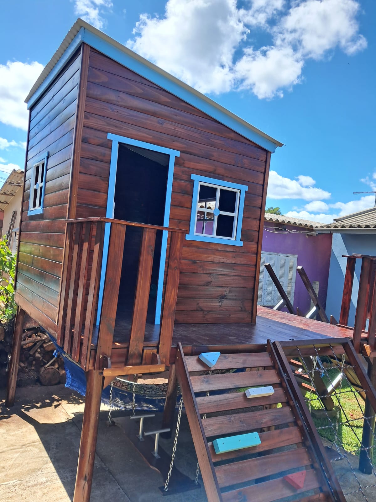 Casinha de Madeira Infantil estilo meia agua