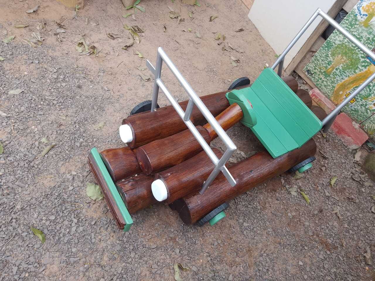 Carrinho de Madeira Infantil