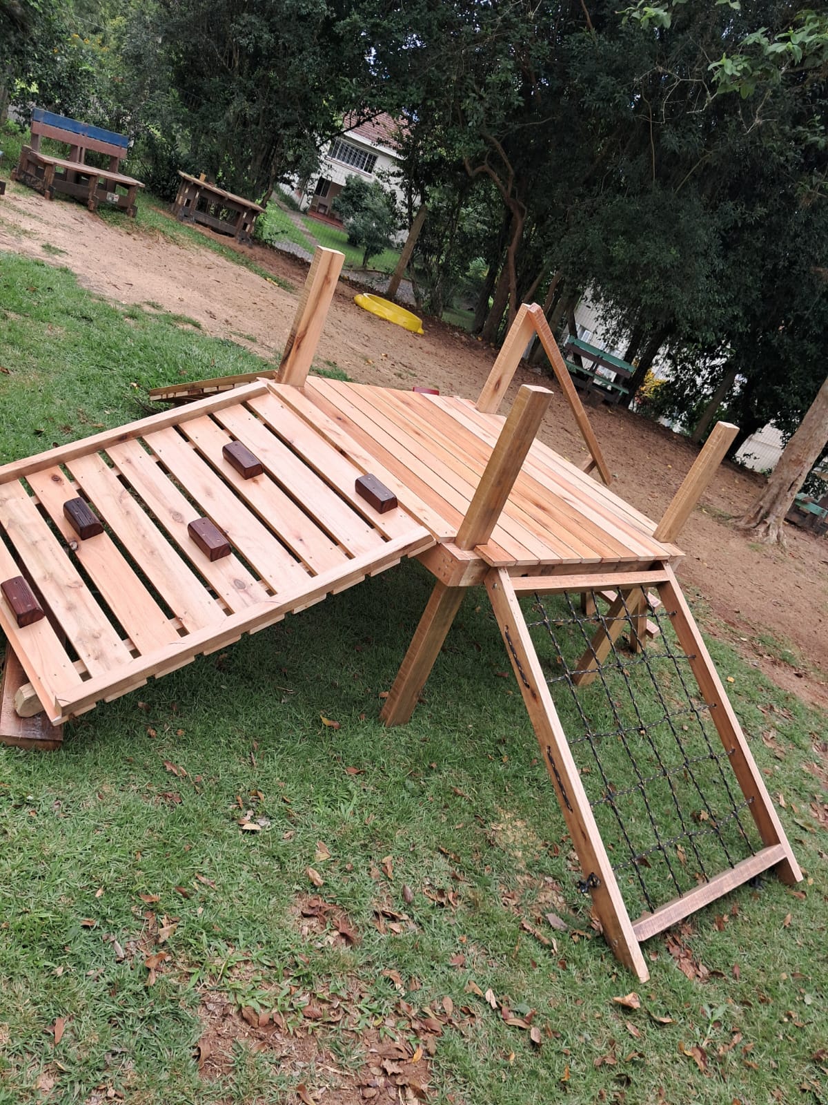 Playground de Madeira  eucalipto Infantil 4 lados