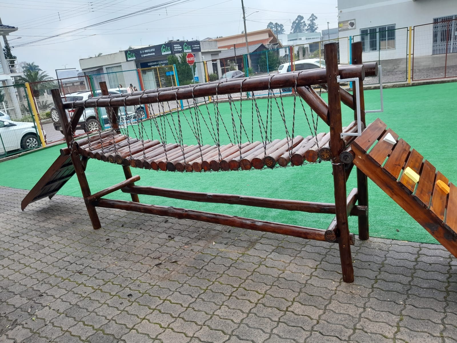 Ponte Suspensa de Madeira  reforçada