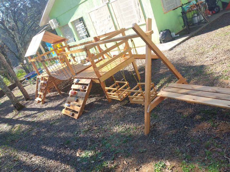 Playground de Madeira Infantil eucalipto completo