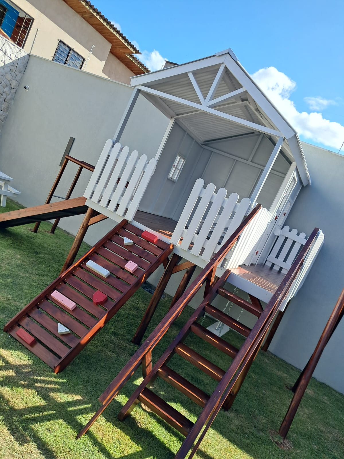 Casa de Brincar Infantil de Madeira