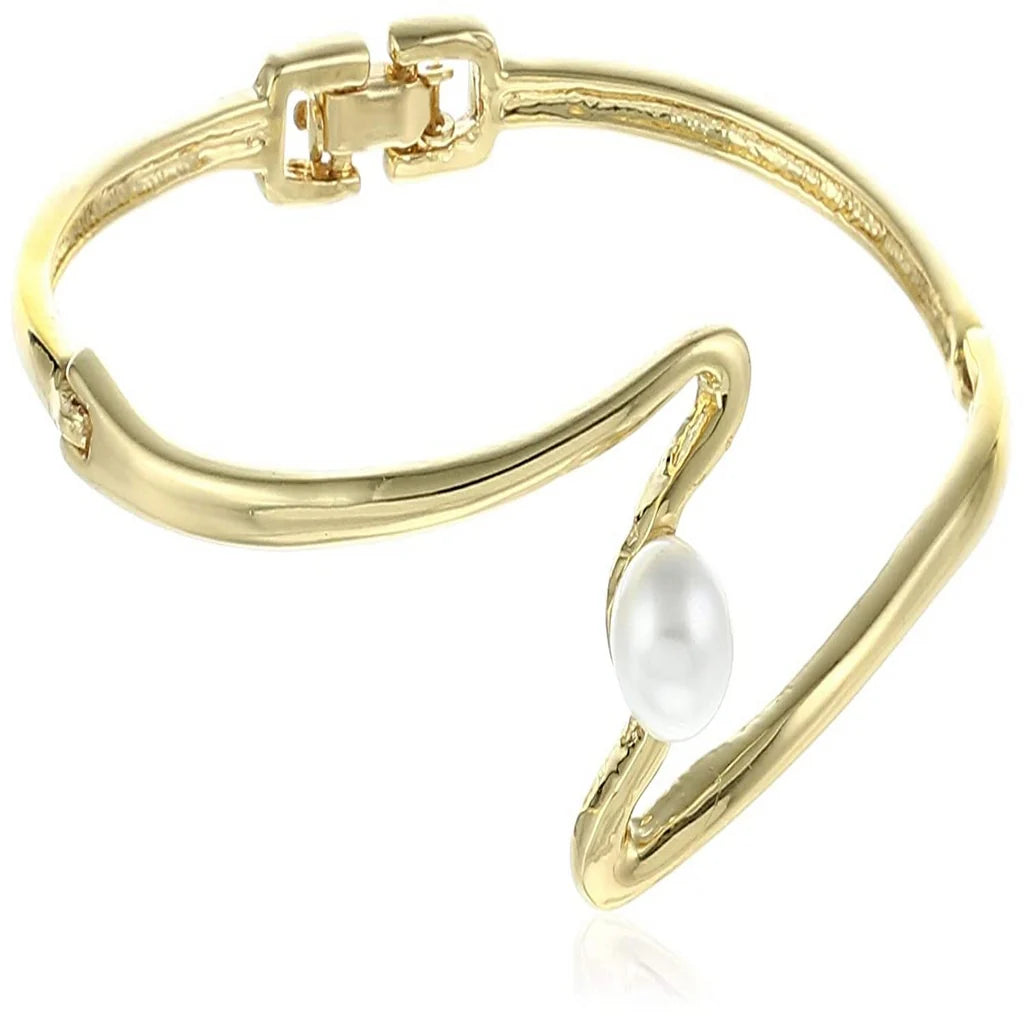 Gold Wave Pearl Bracelet