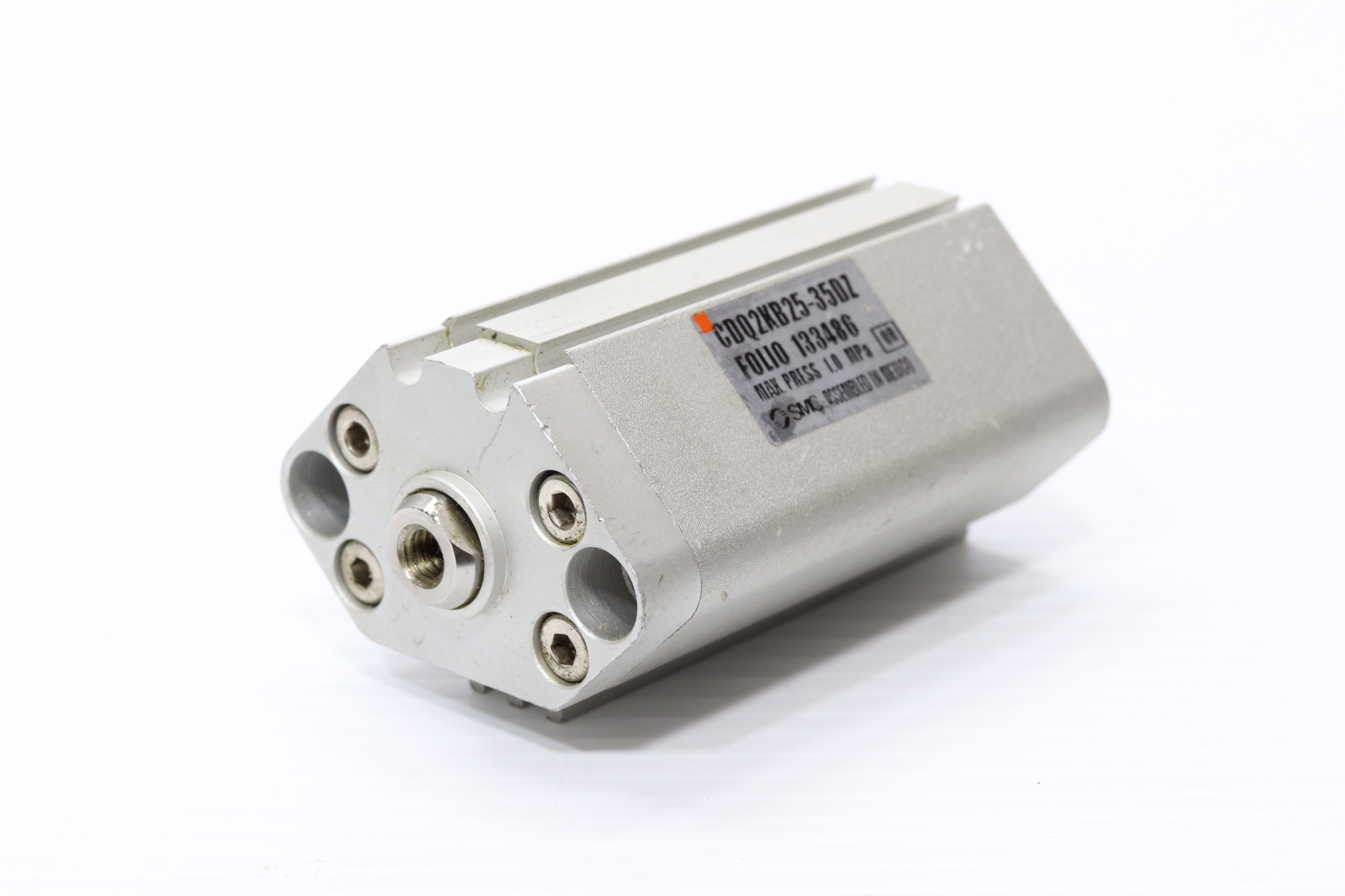 Cilindro neumático compacto