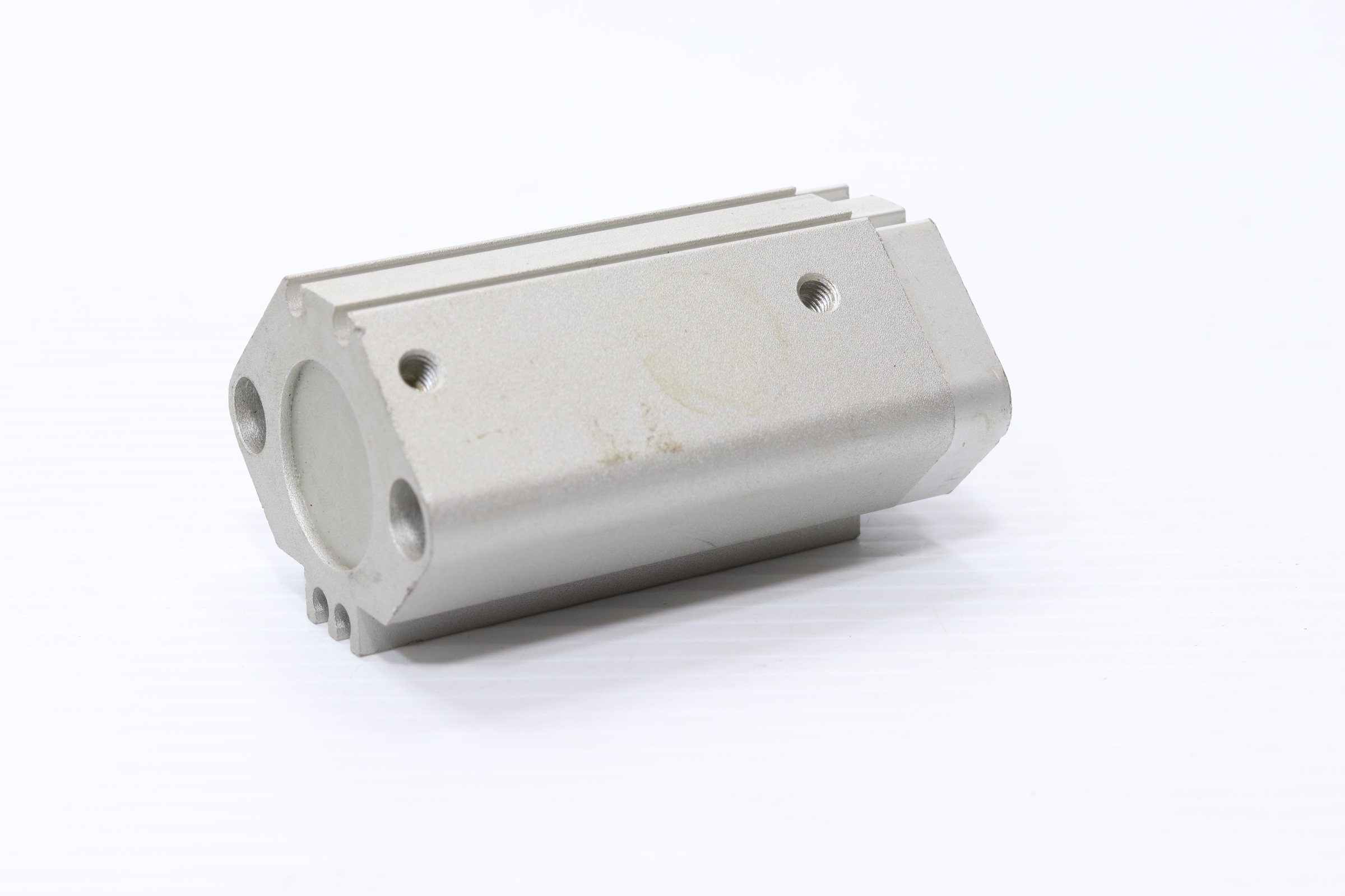 Cilindro neumático compacto