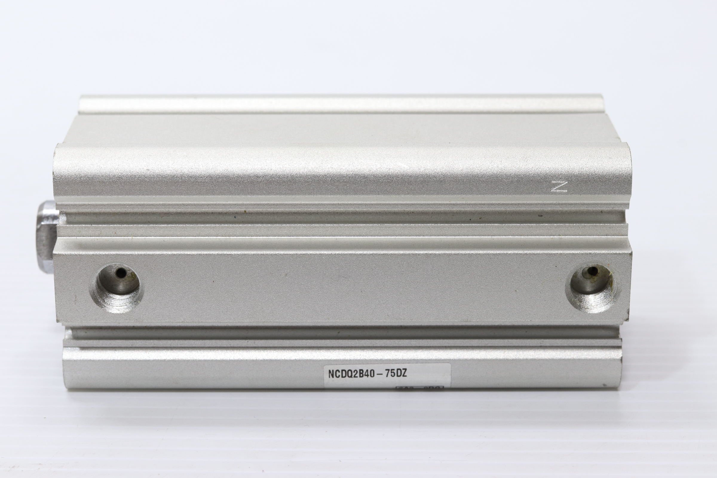 Cilindro neumático compacto SMC NCDQ2B40-75DZ