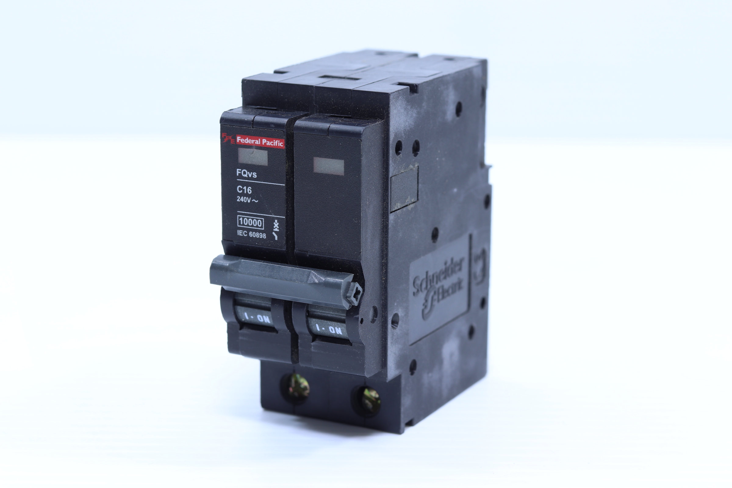 Interruptor Termomagnetic Federal Pacific Fq216 2 Polos