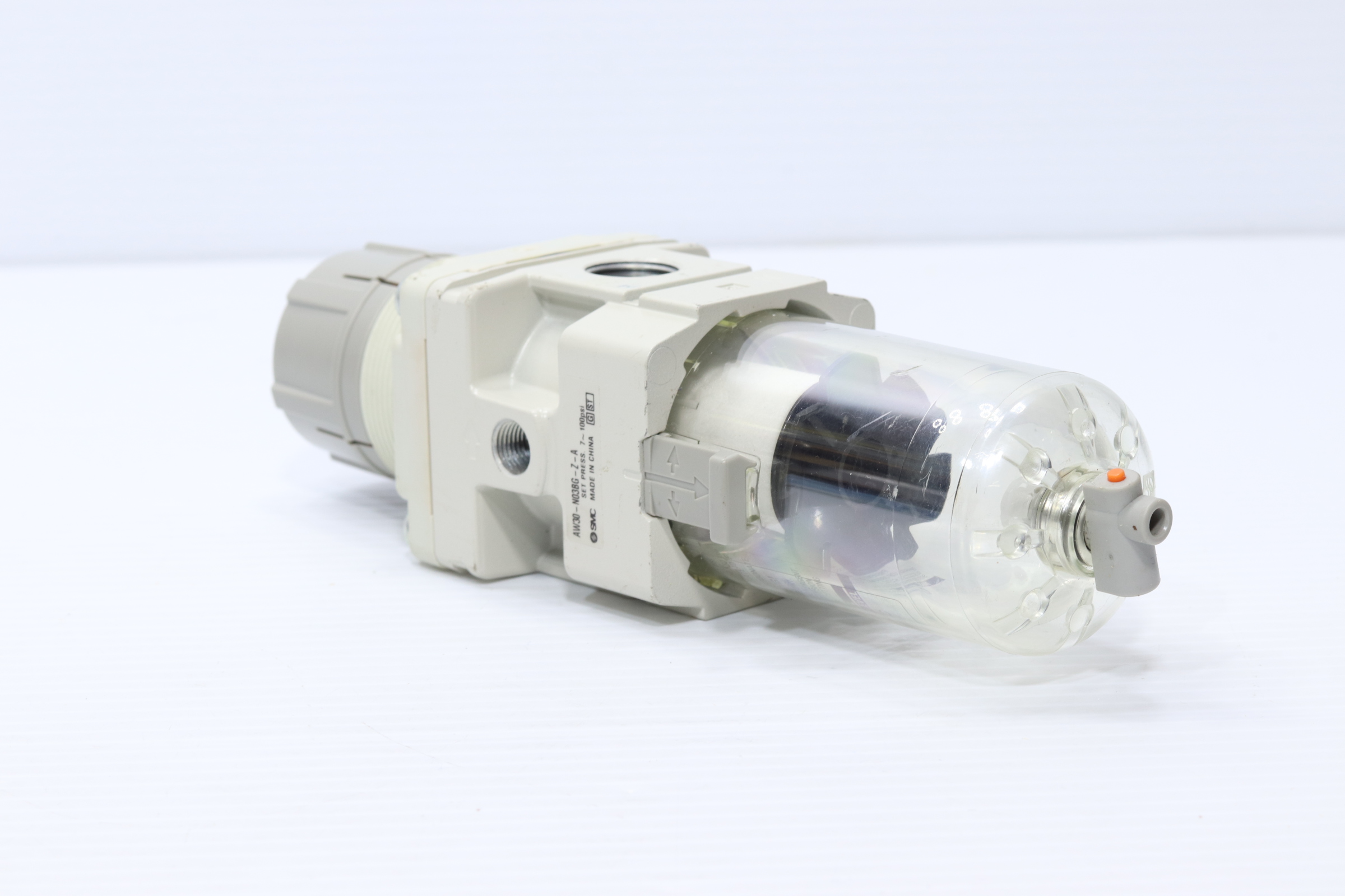 Filtro Regulador con Manómetro smc aw30-n03bg-z-a 