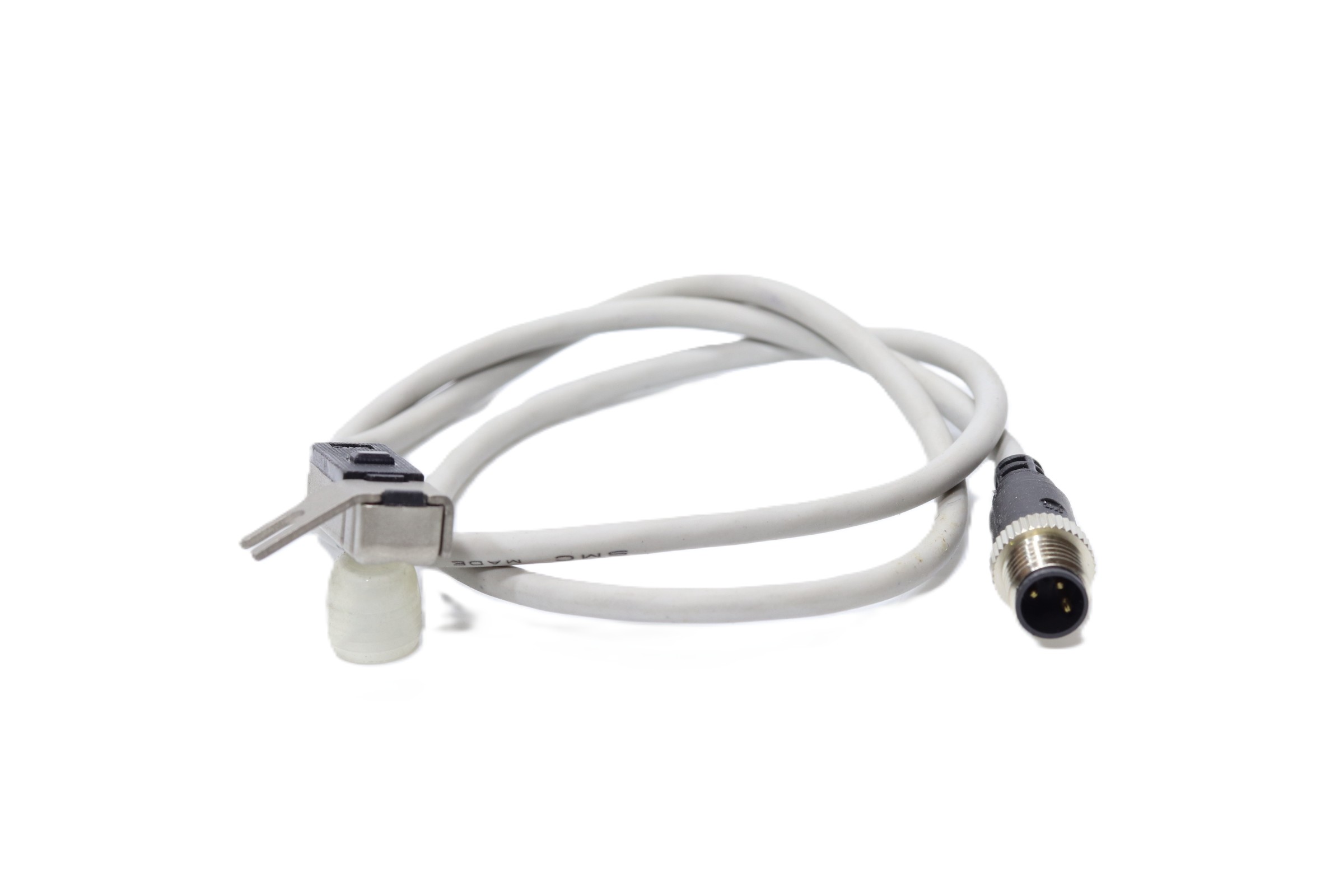 Sensor de proximidad con cable y conector macho 3pines Smc D-s7p2 