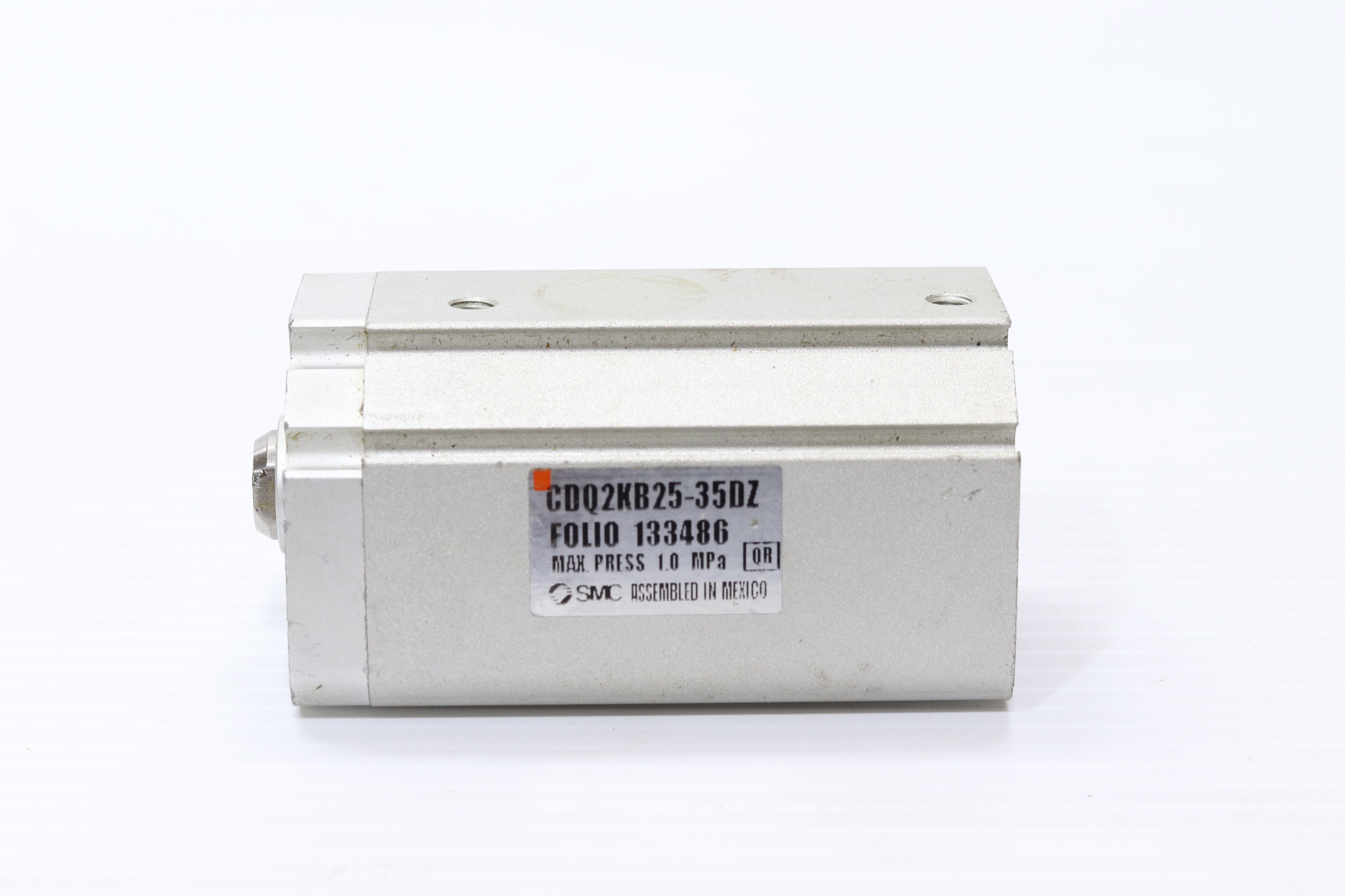 Cilindro neumático compacto