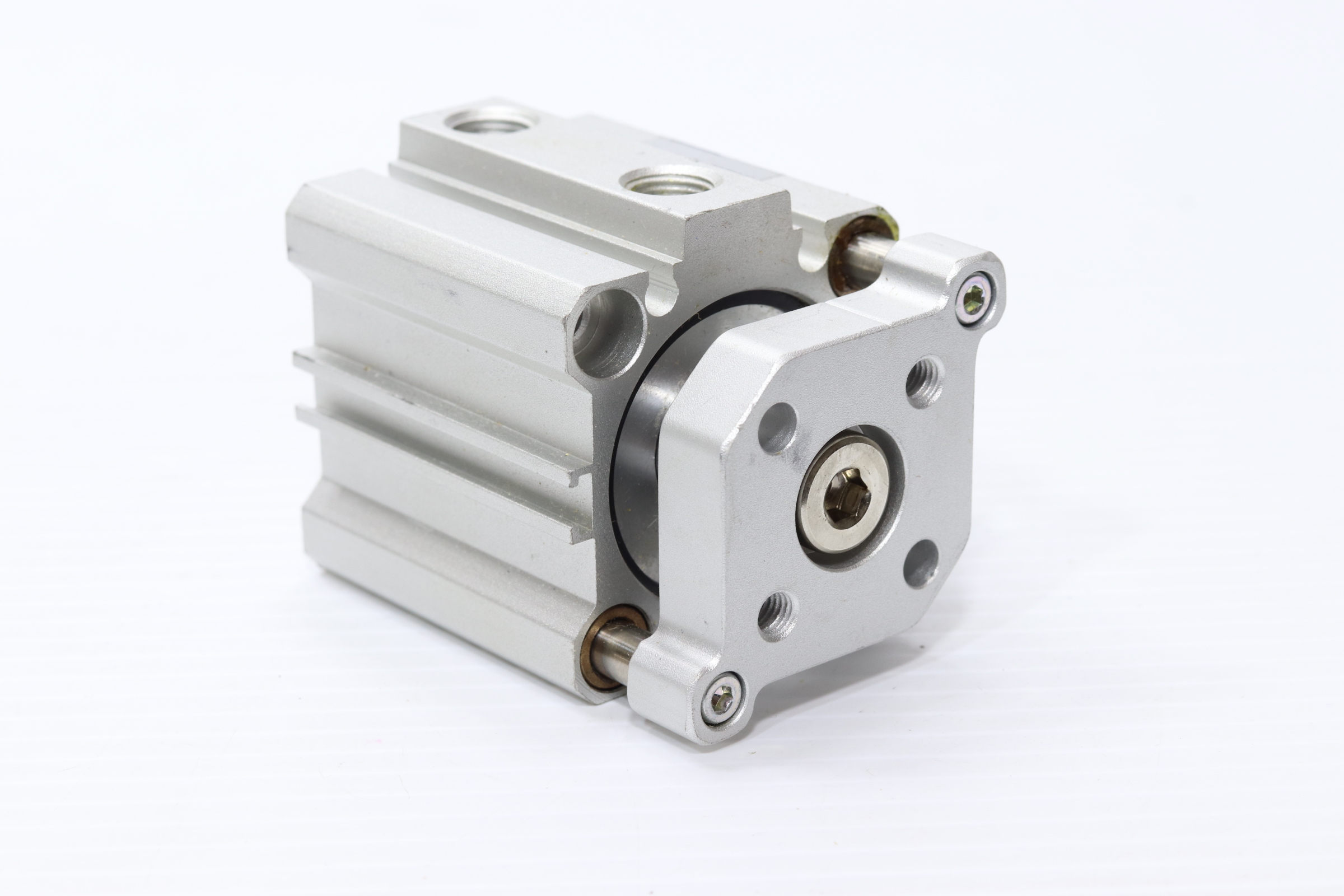 Cilindro neumático compacto SMC CDQMB32.15