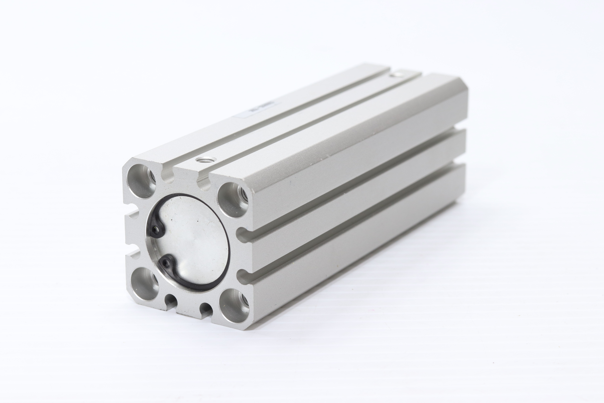 Cilindro neumático compacto