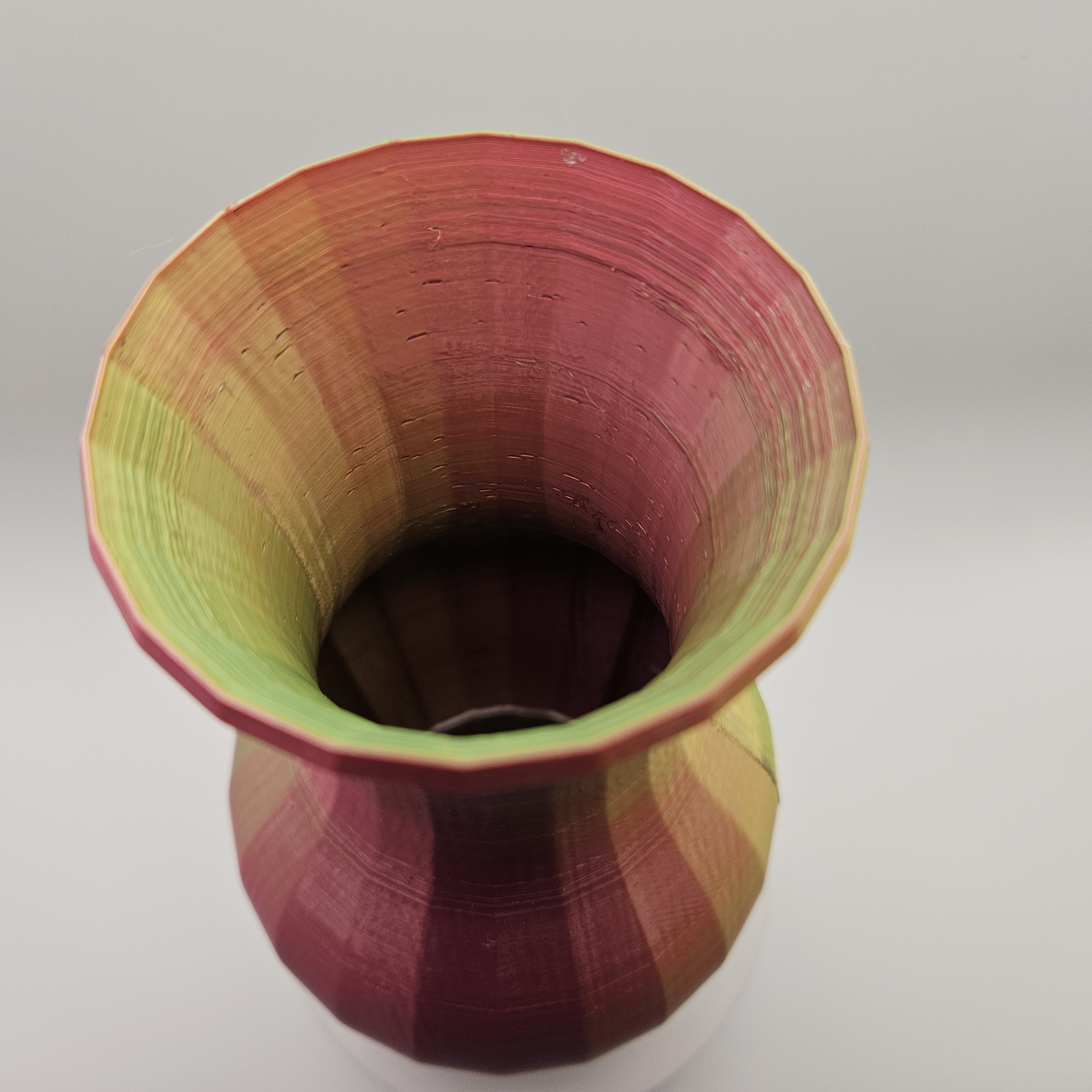 VASE METAL TRICOLORE