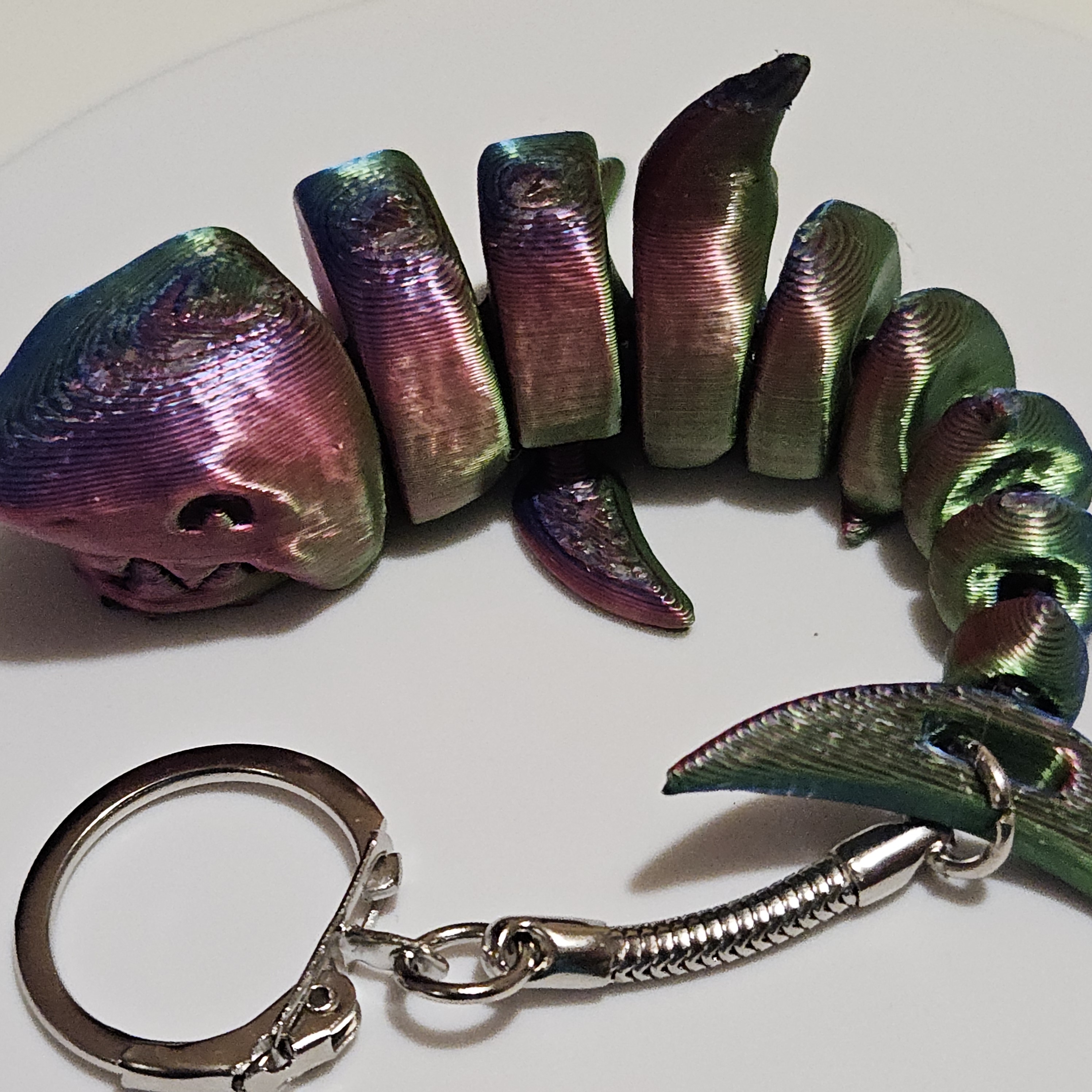 Porte-clés requin articulé