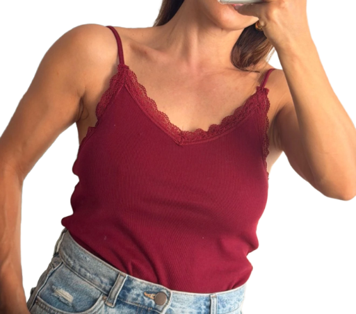 Musculosa de Encaje Bordó