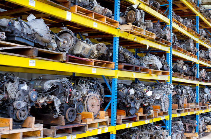 Ricambi motori e carrozzeria auto di tutti i marchi 