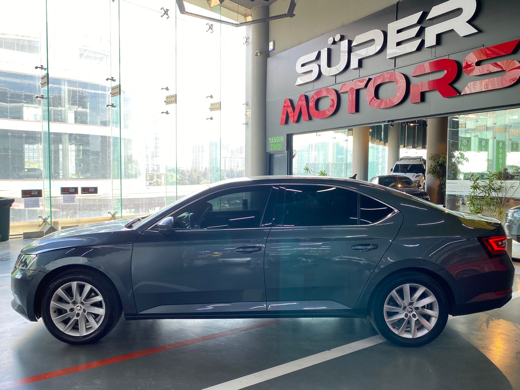 2018 SKODA SUPERB 300.000 TL PEŞİNAT 12/24/36 AY VADE SENETLİ ÖDEME ŞİMDİ AL 3 AY SONRA ÖDE