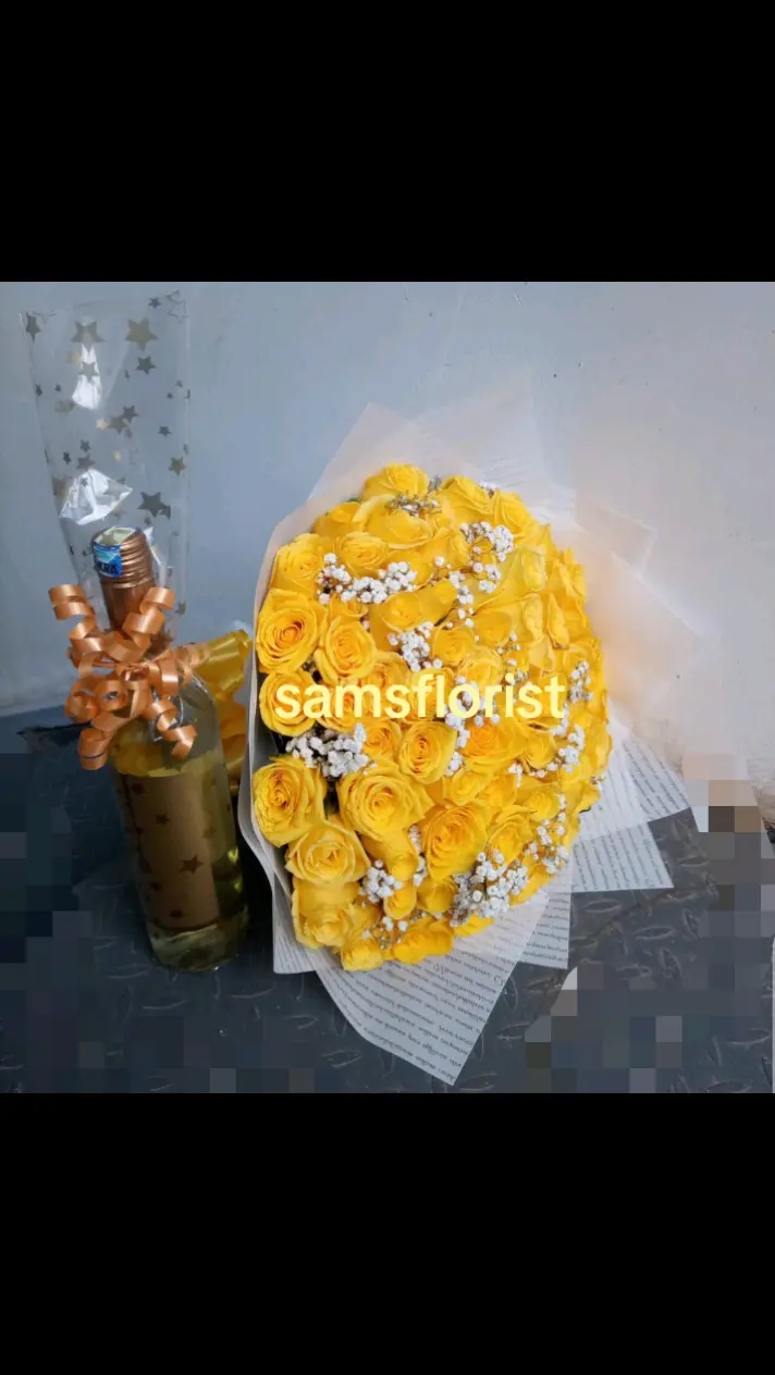 Yellow Rose Bouquet with Wine