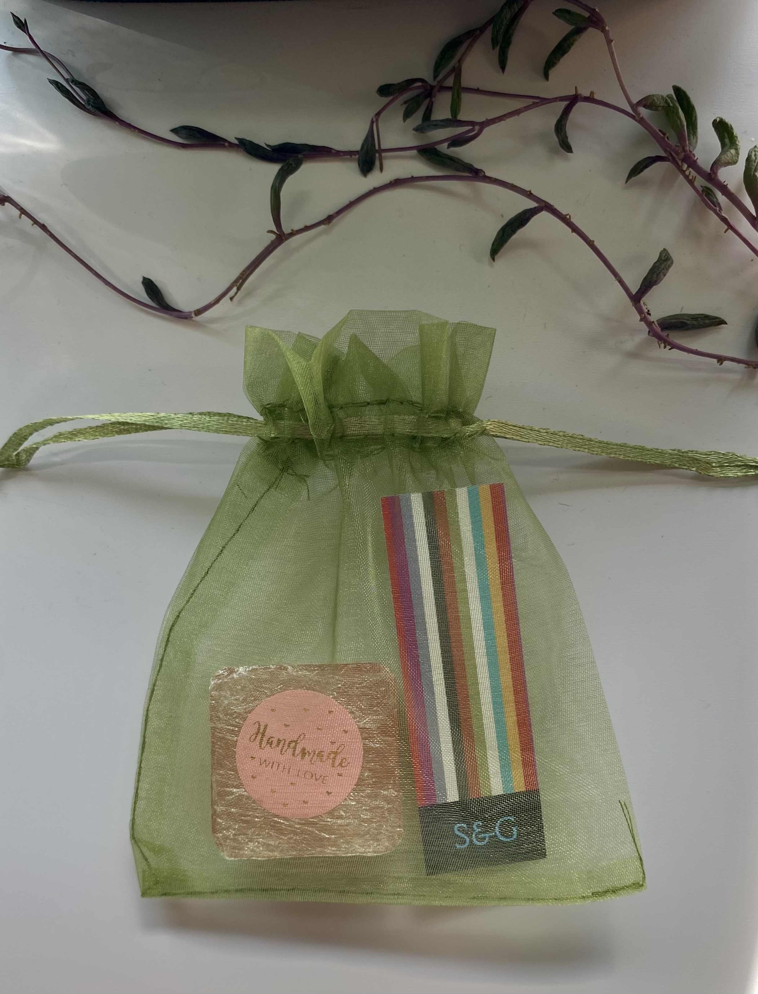 Handmade Amber Soap (0.75 ounces)