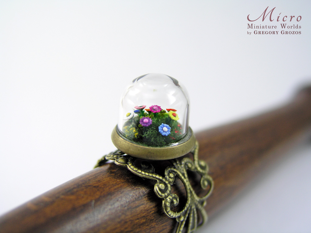 Miniature World Ring. A miniatue garden with tiny flowers.