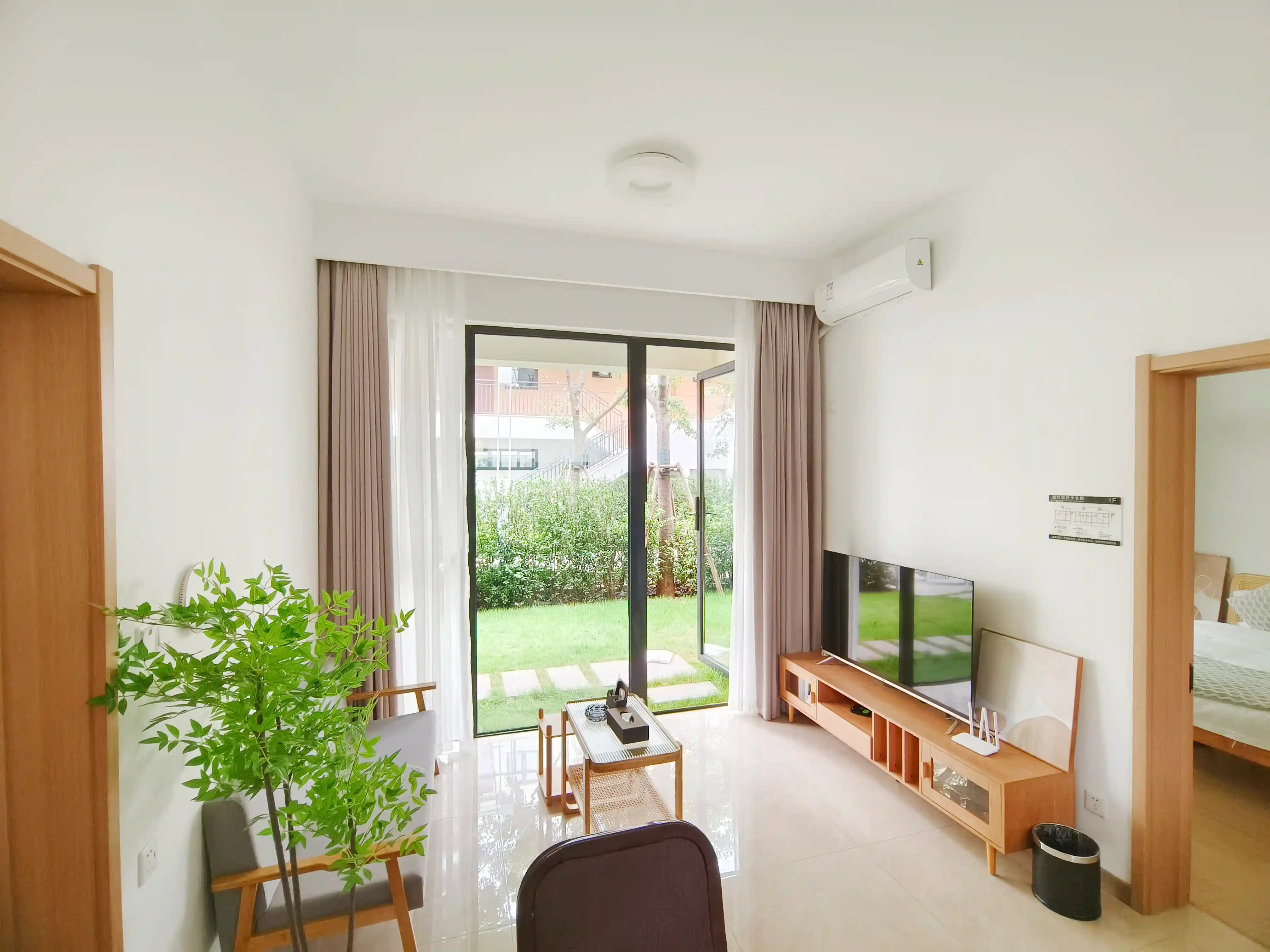 Fuxian Homestay Family Suite