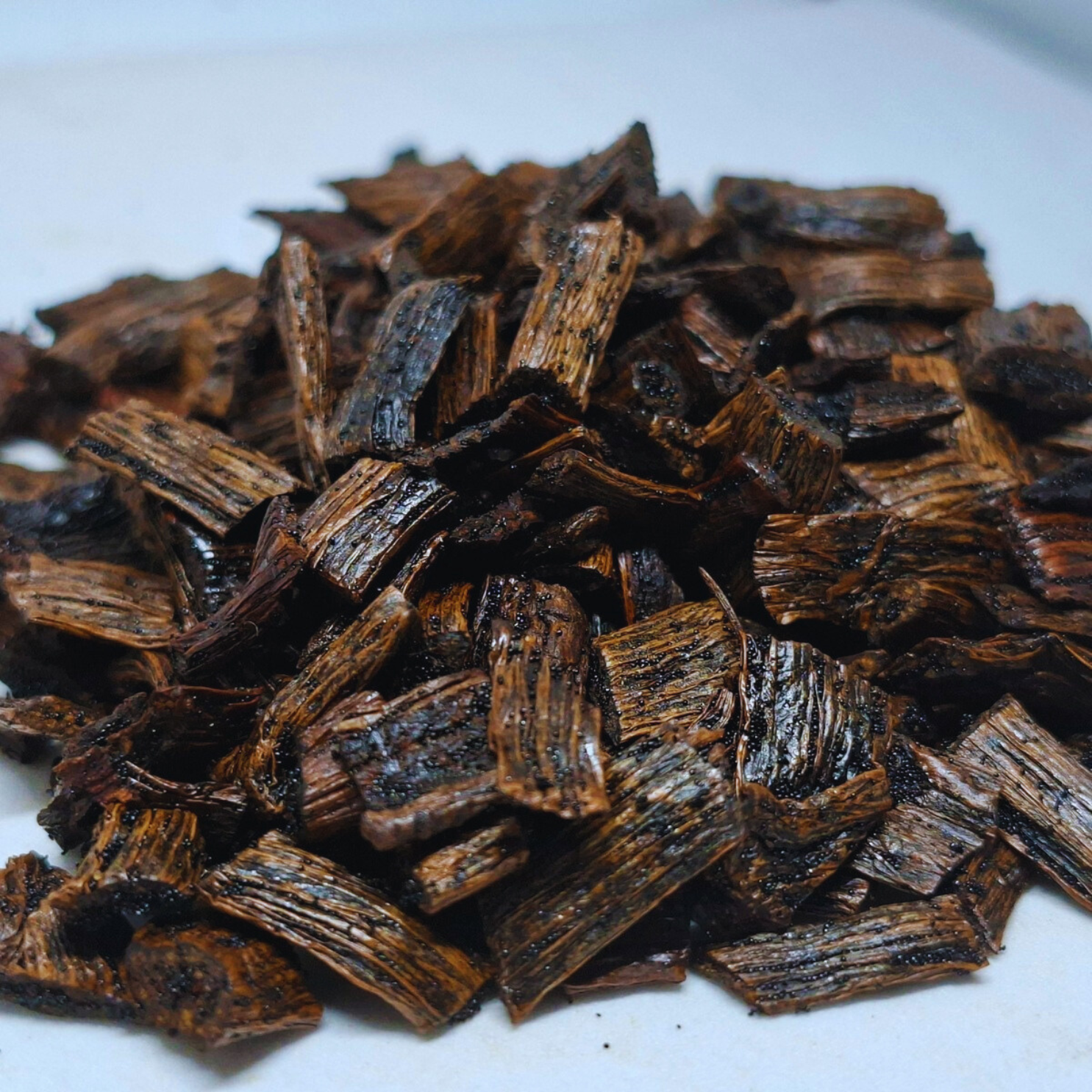 Premium Red Bourbon Vanilla Cuts (Grade B)